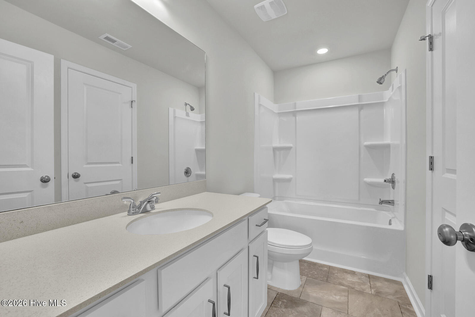 100550125 | Photo 28