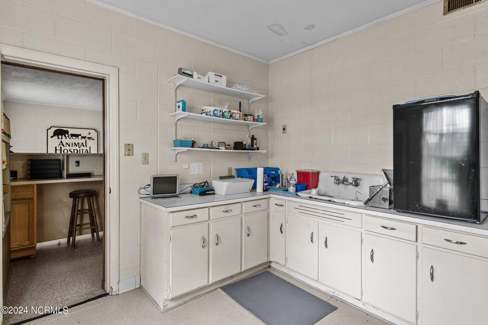 100517313 | Photo 18