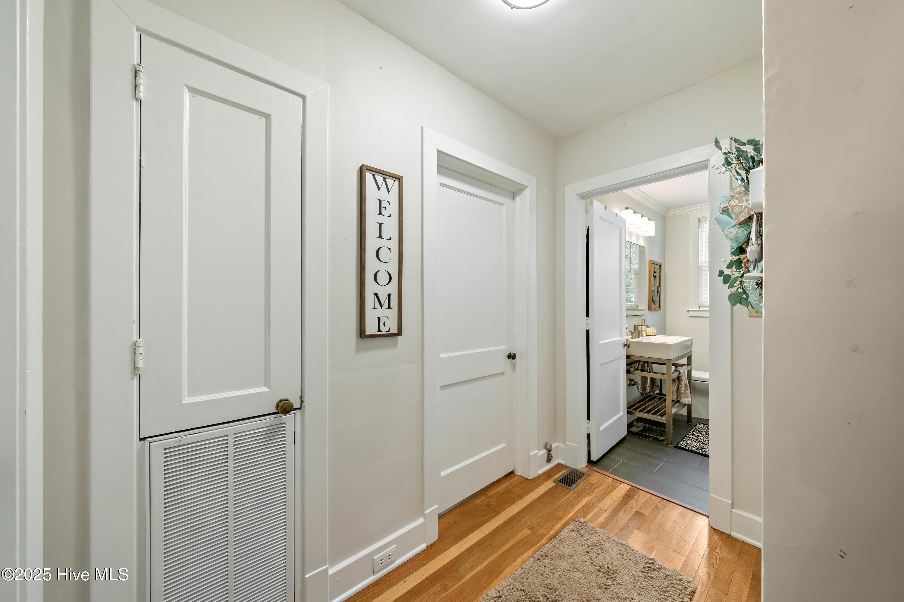 100539316 | Photo 18