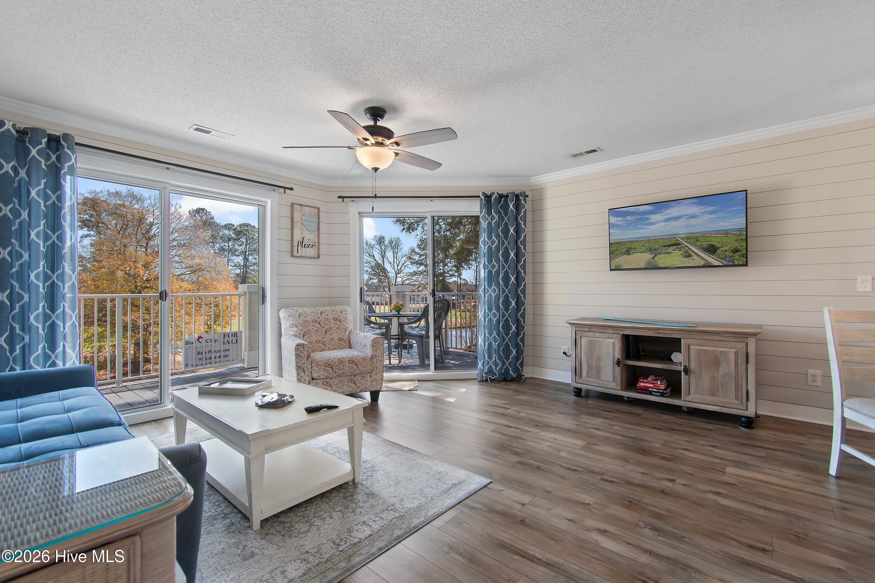 100556765 | Photo 23