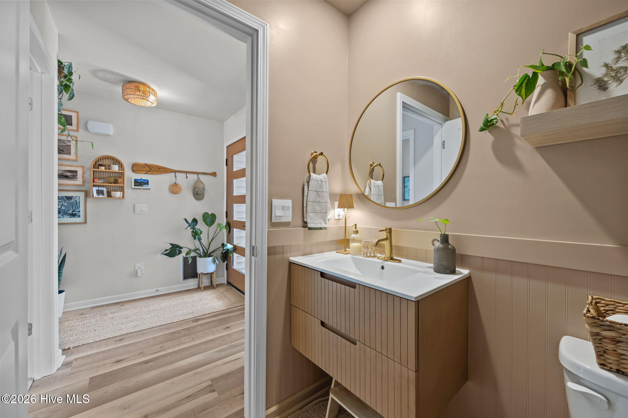 100557518 | Photo 28