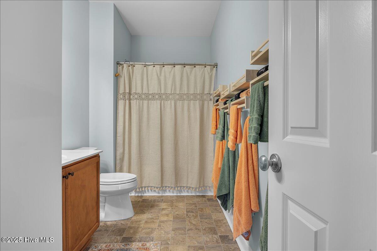 100532414 | Photo 21