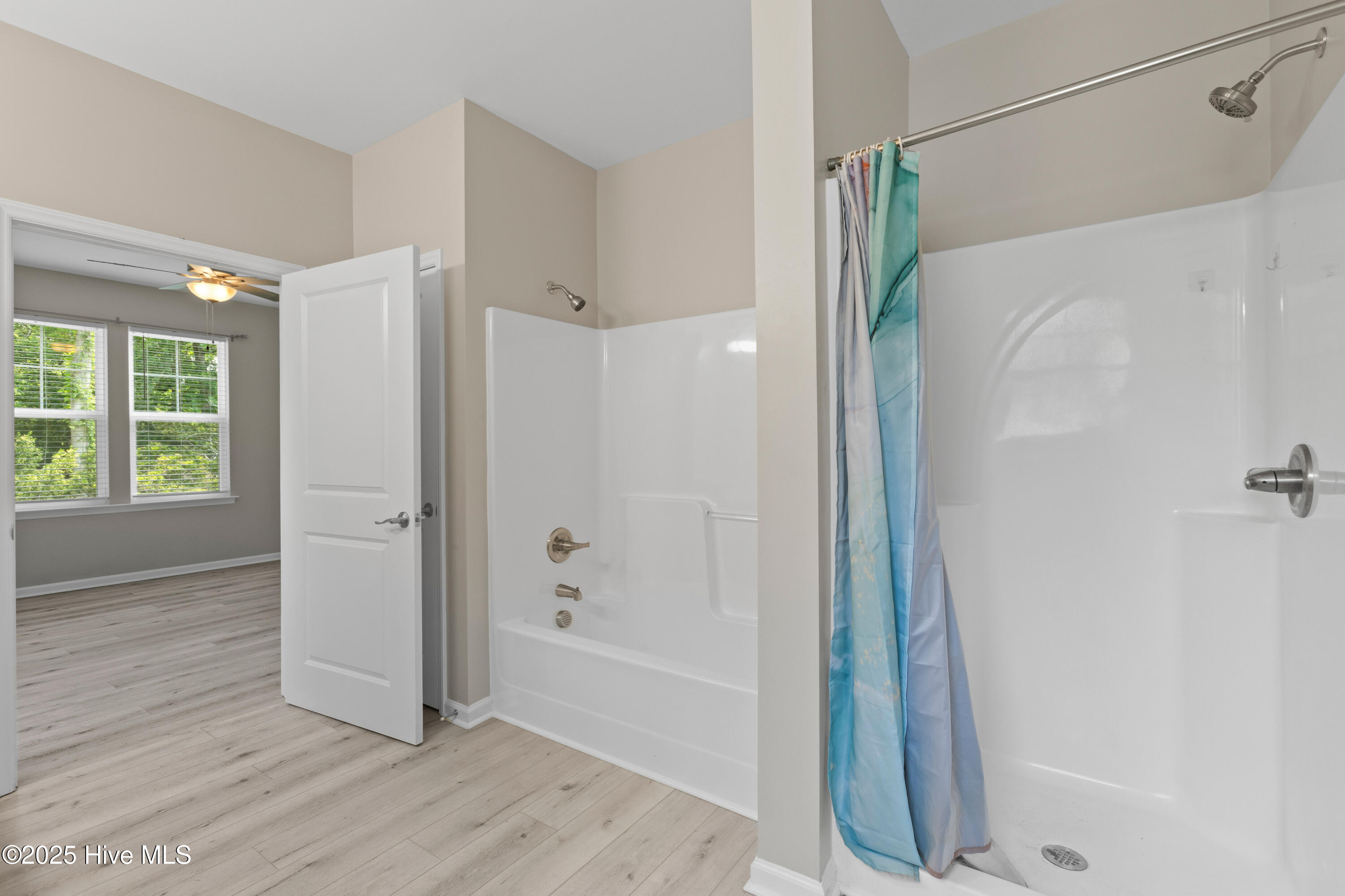 100516576 | Photo 16