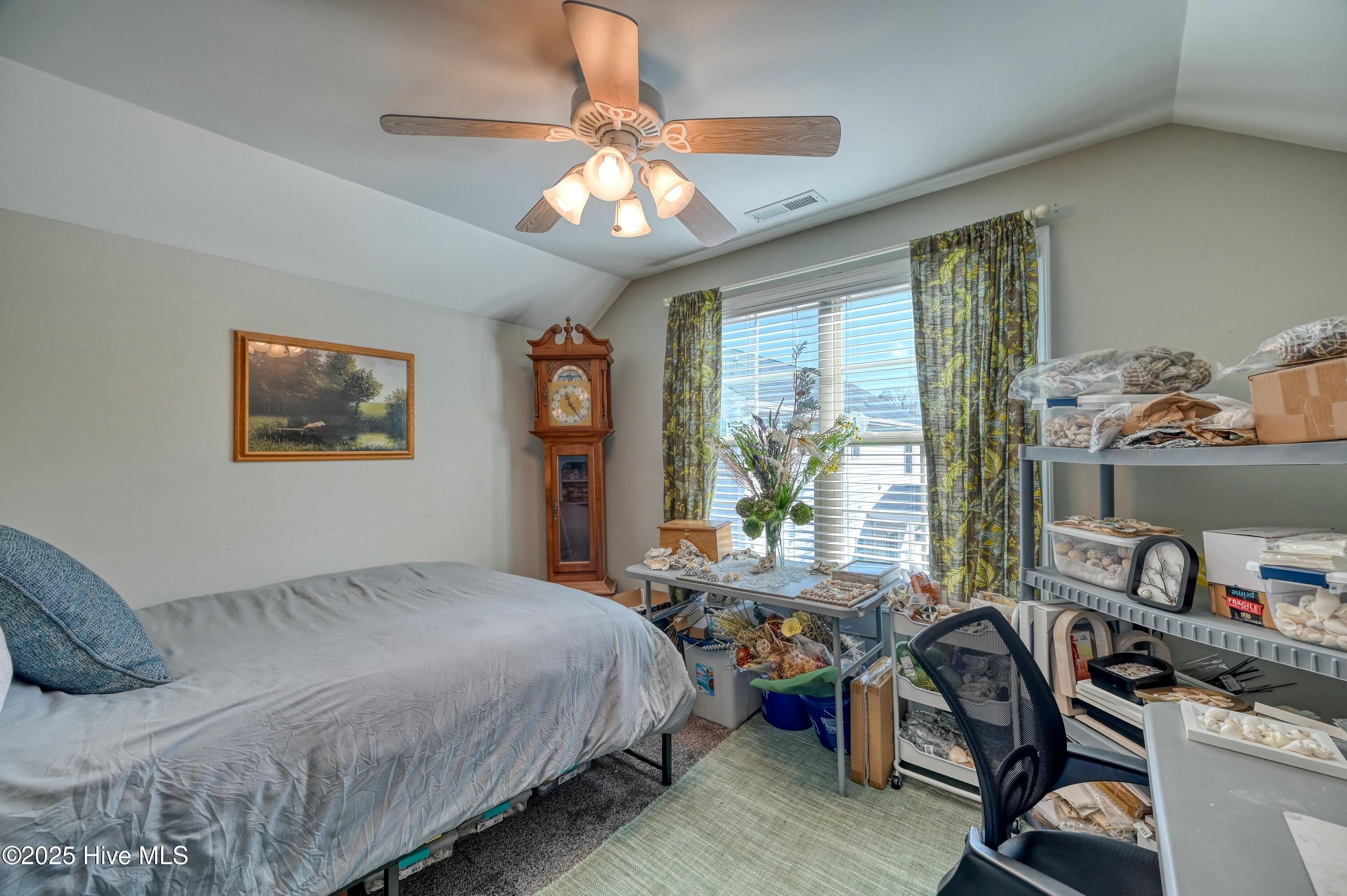 100561132 | Photo 34