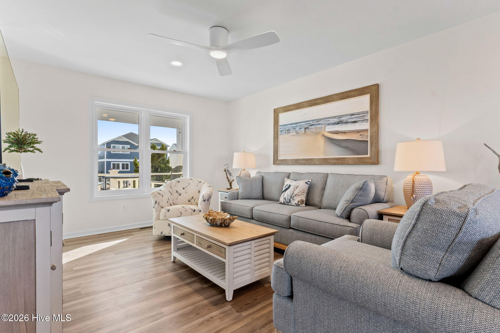 100558886 | Photo 17