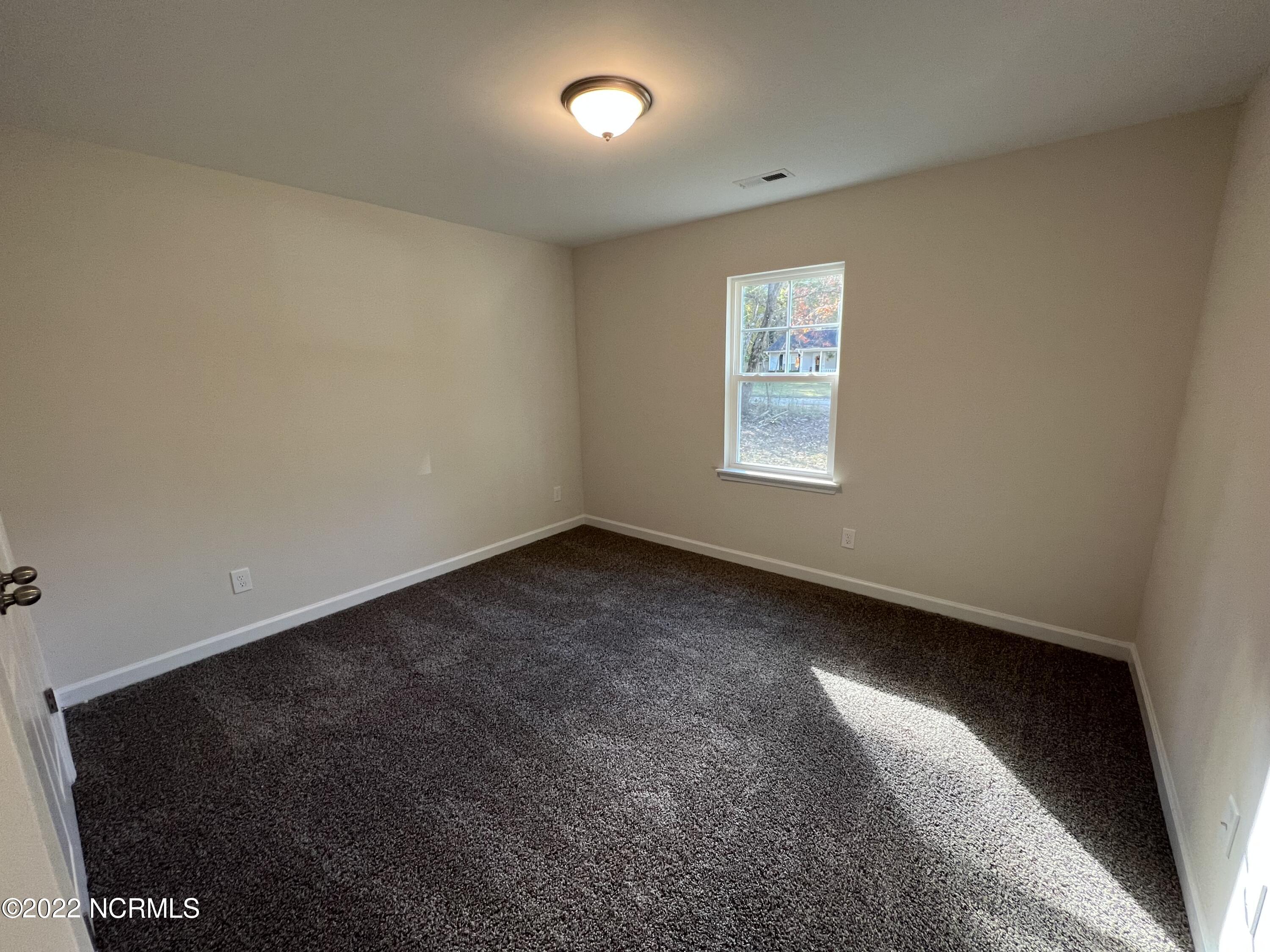 100557445 | Photo 14