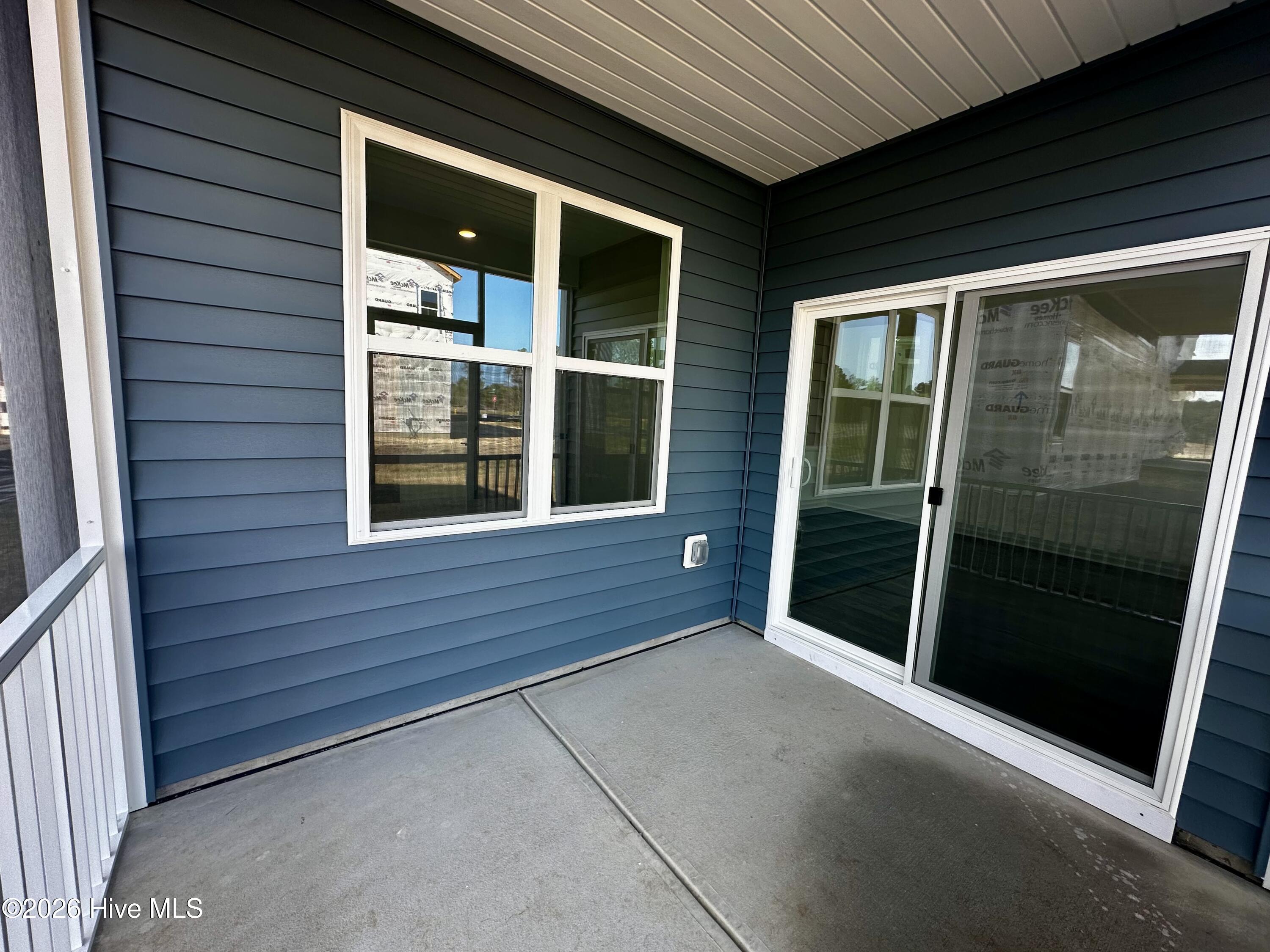 100550054 | Photo 38