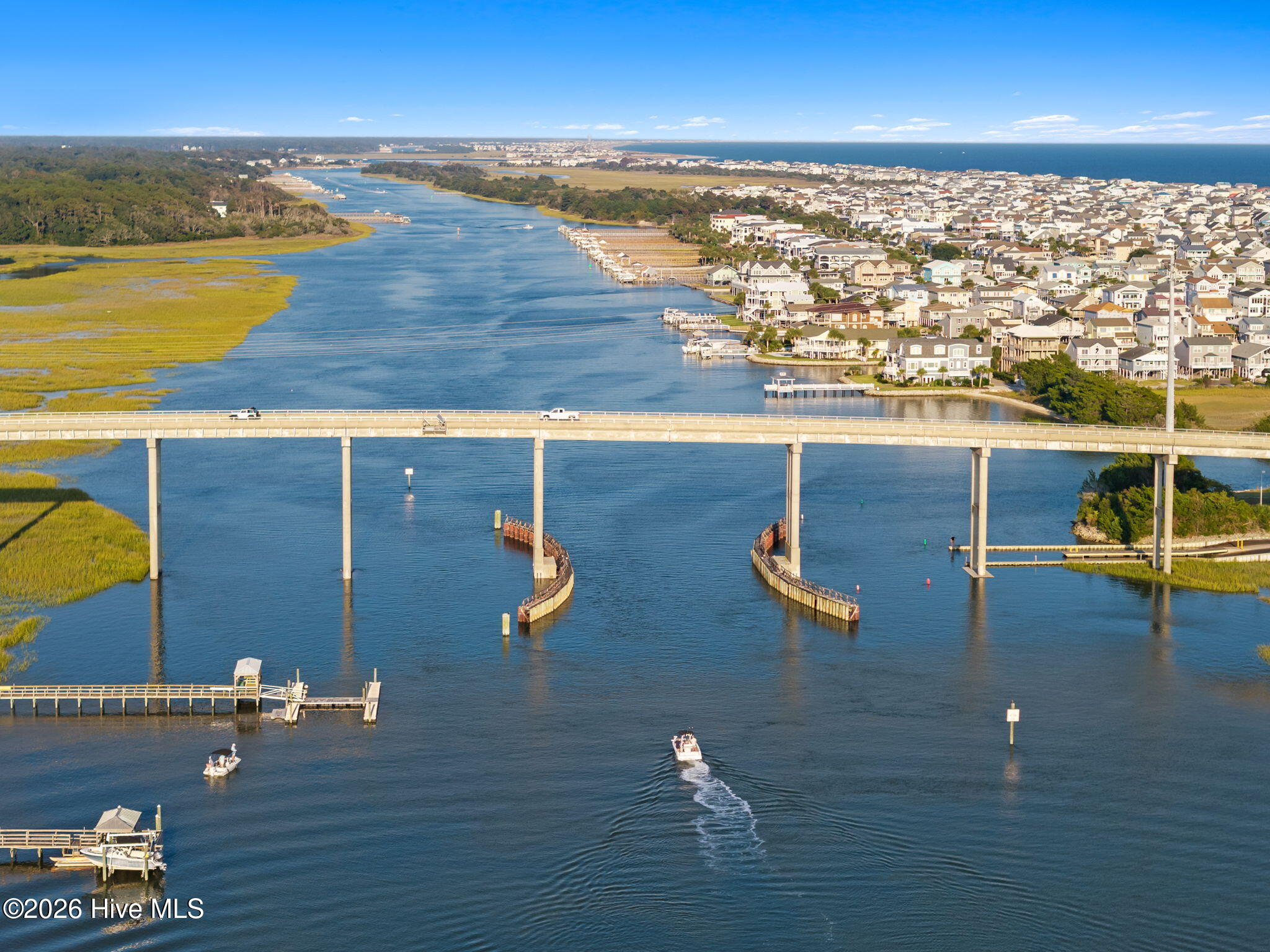 100563035 | Photo 53