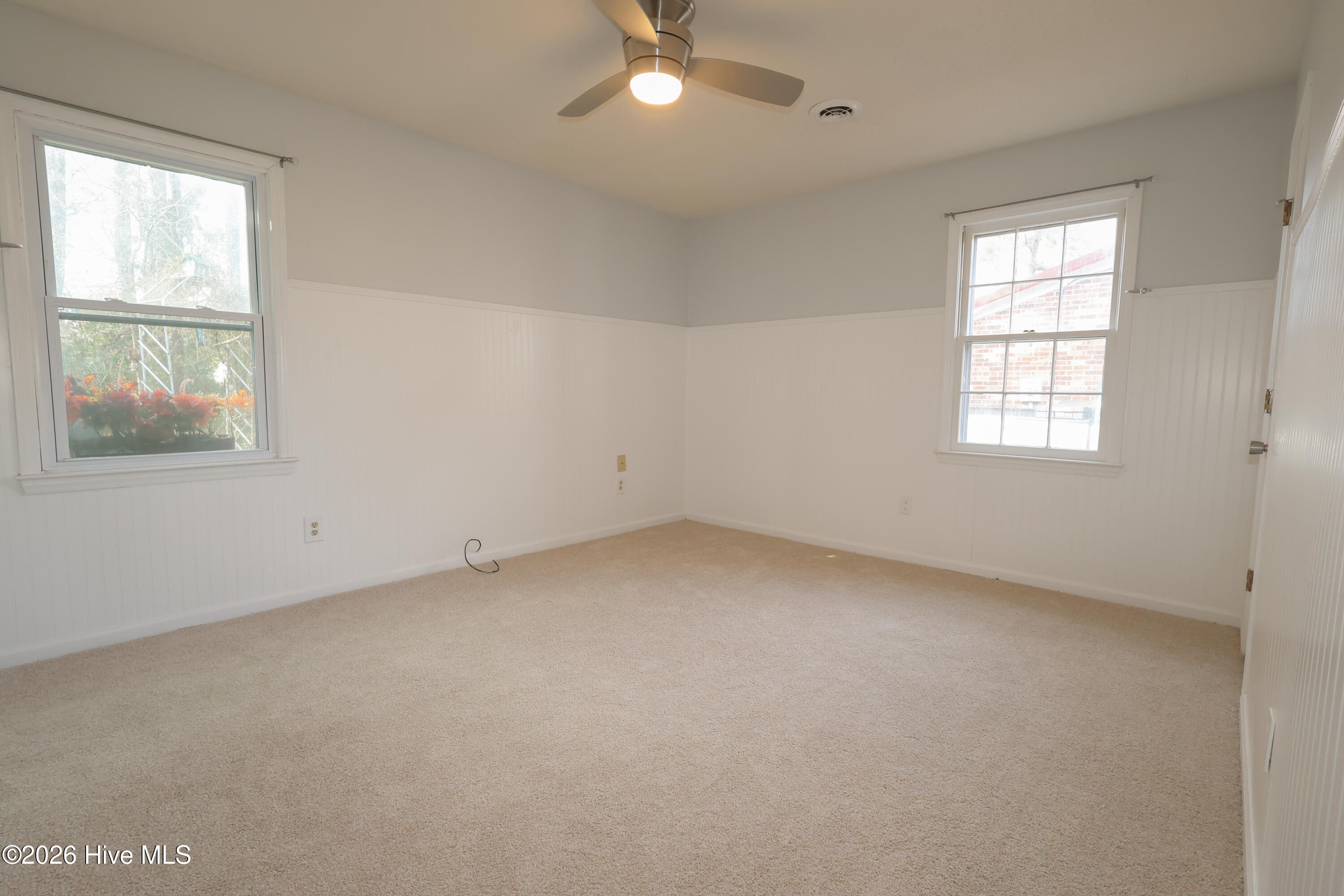 100550161 | Photo 17