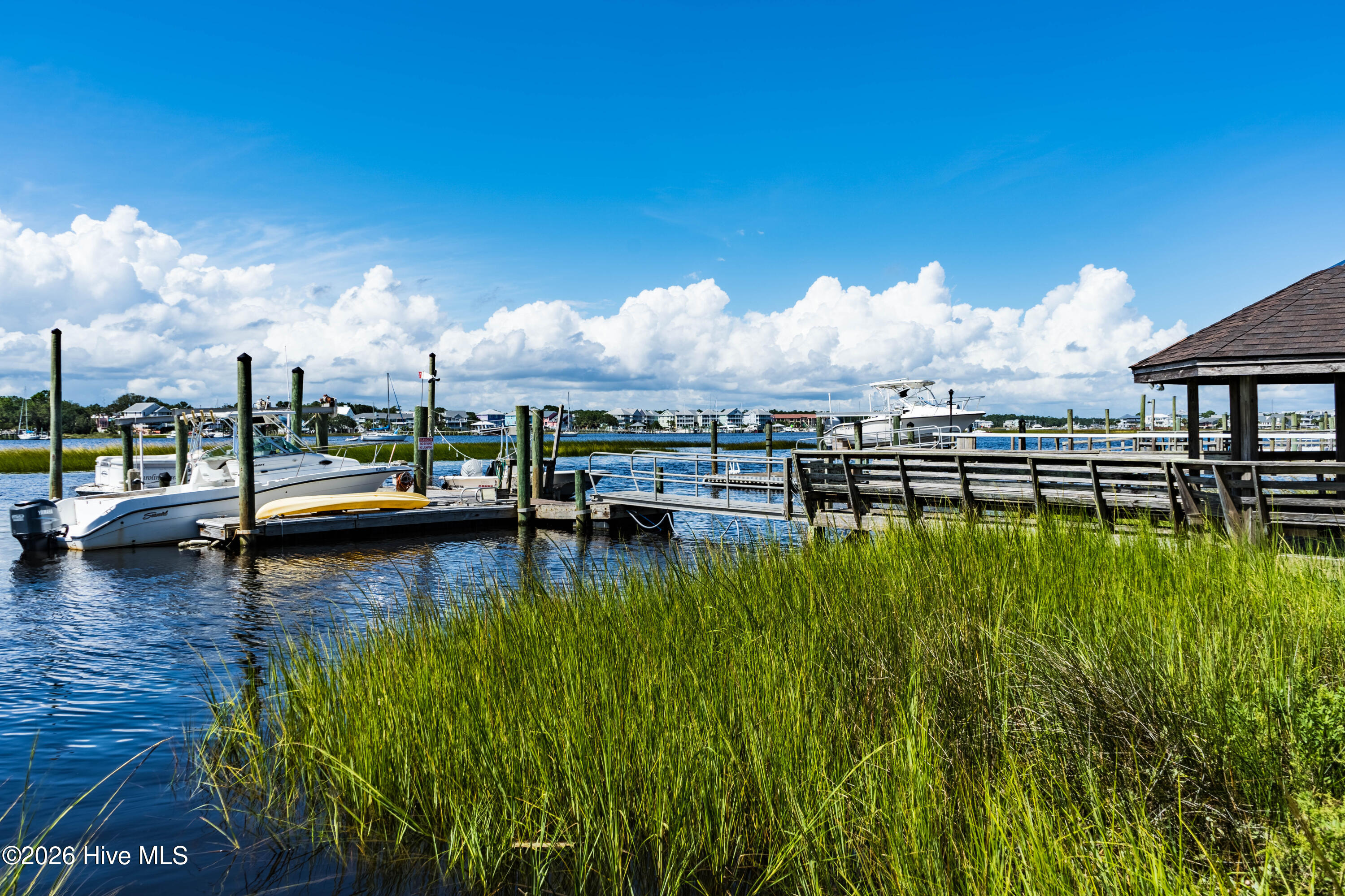 100566755 | Photo 56