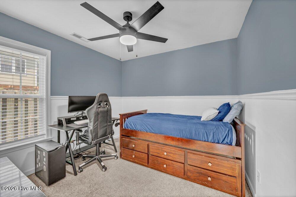 100570589 | Photo 23