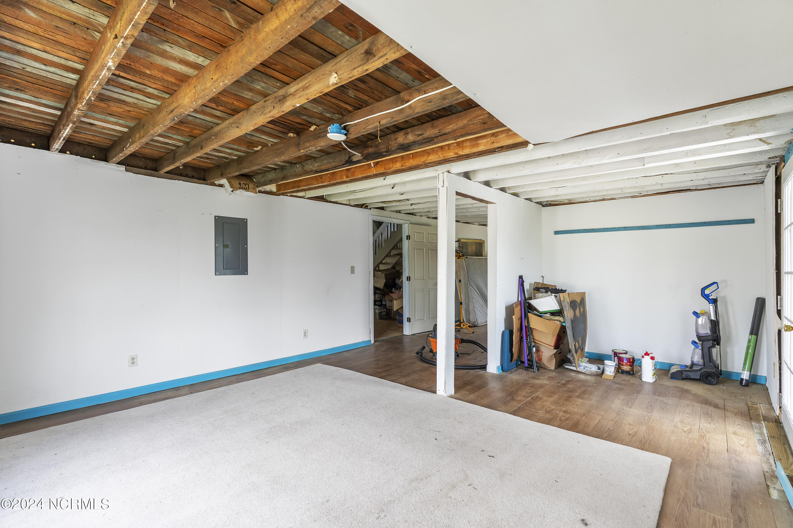 100488510 | Photo 35