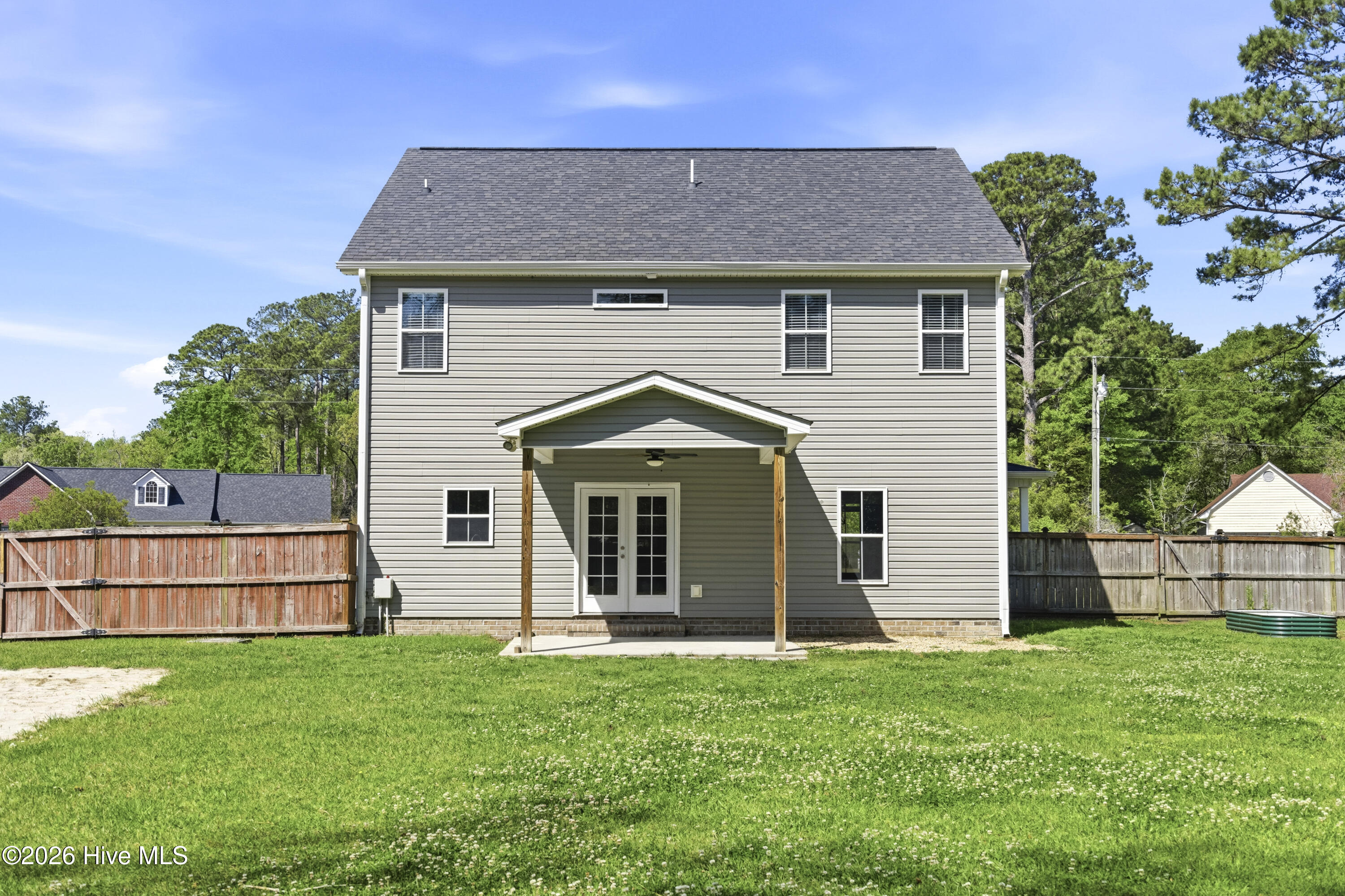 100566364 | Photo 49