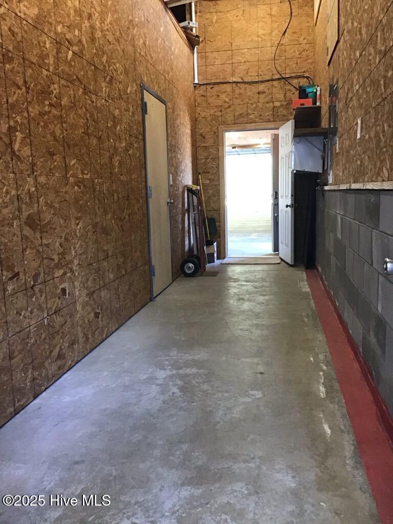 100547219 | Photo 76