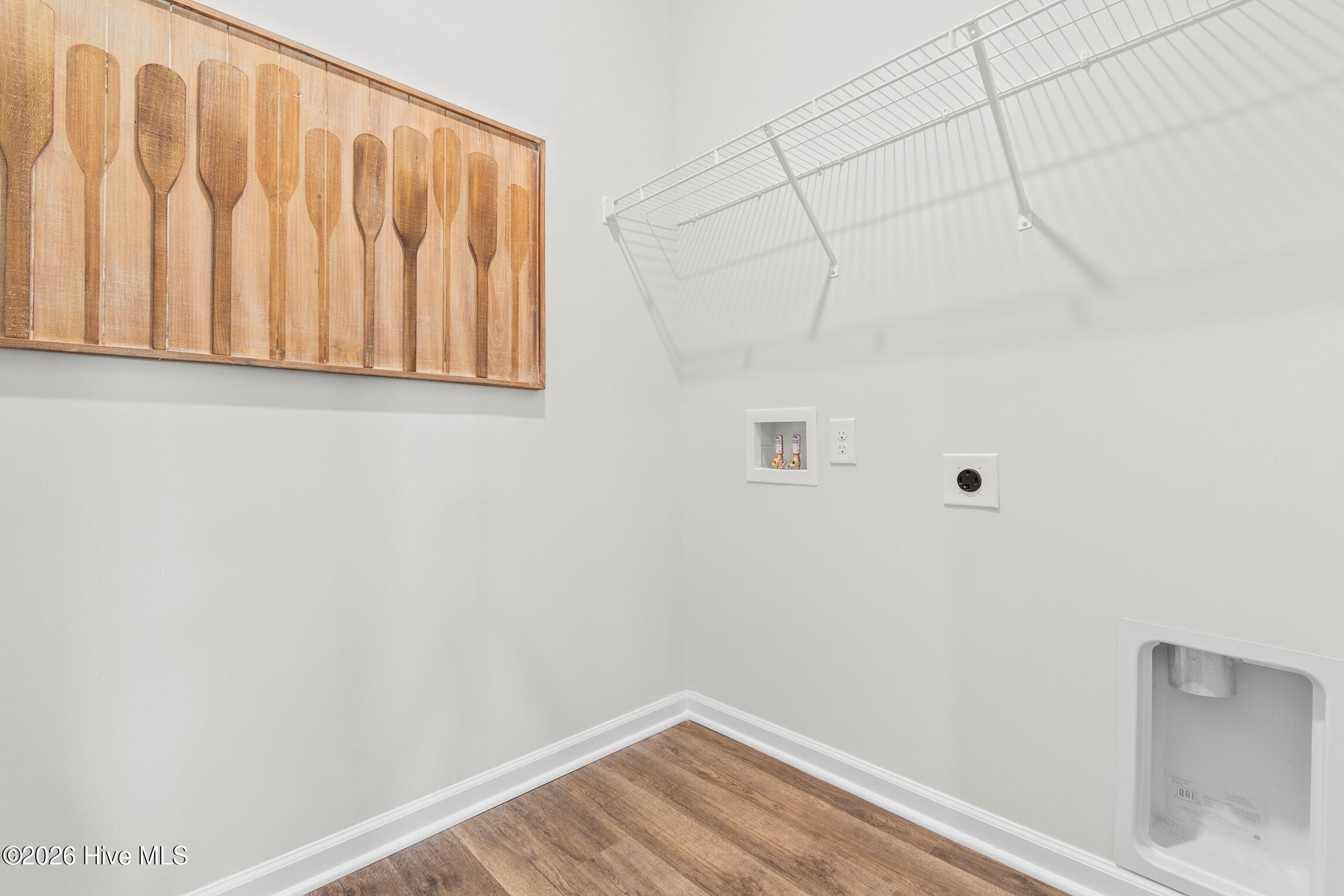 100562245 | Photo 21