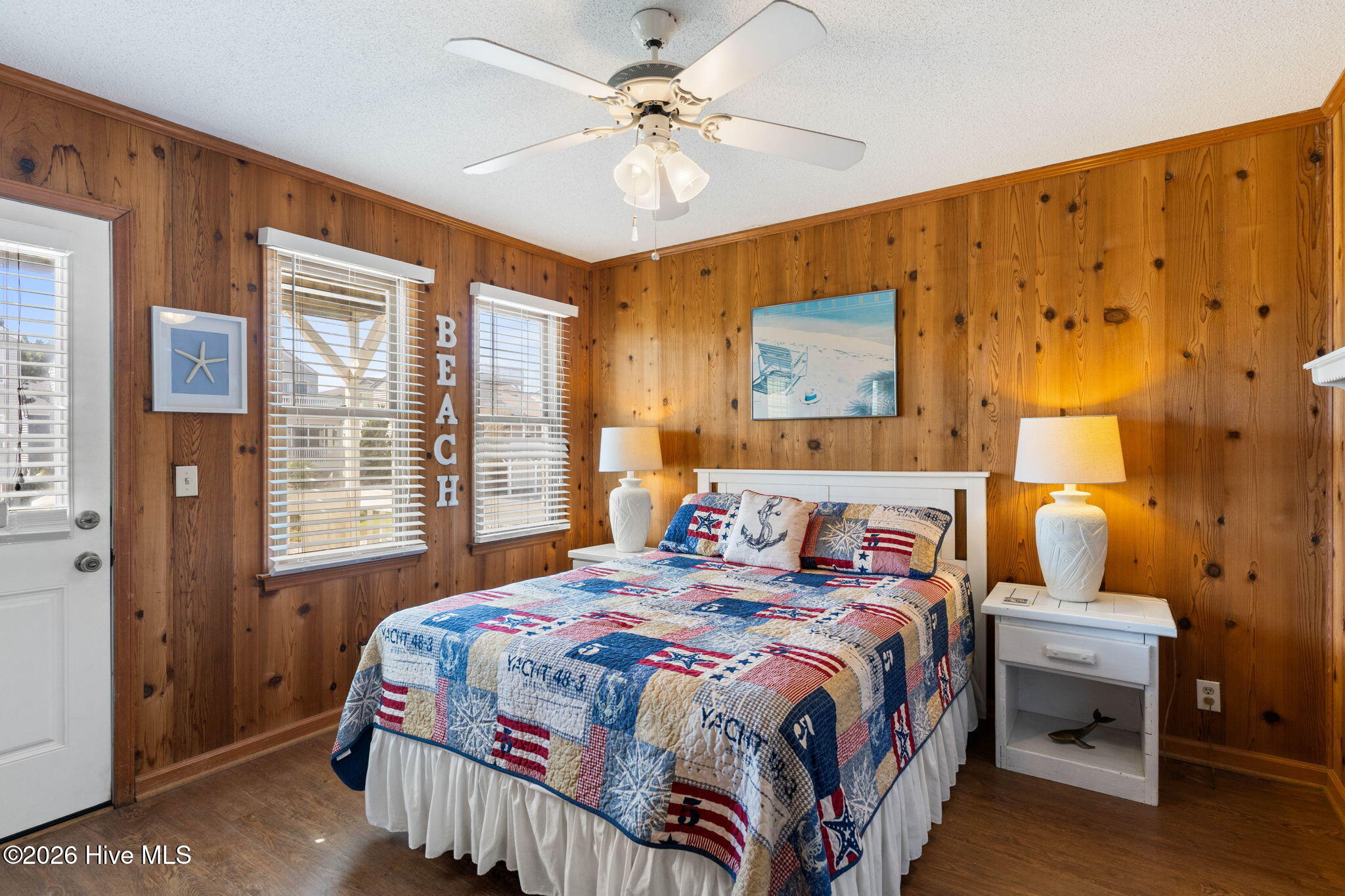 100566537 | Photo 27