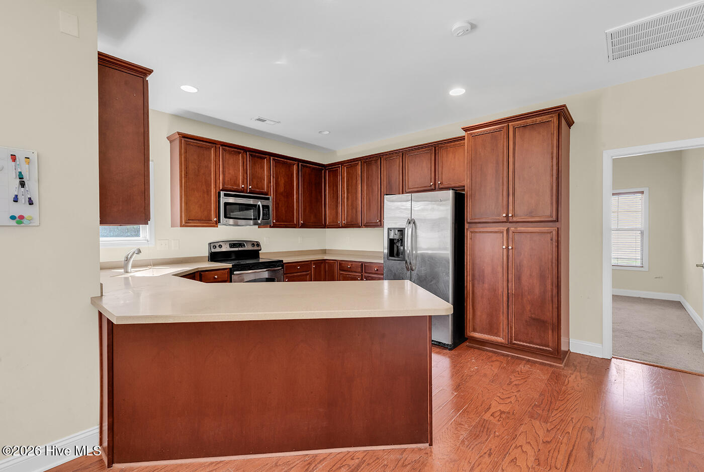 100566438 | Photo 20