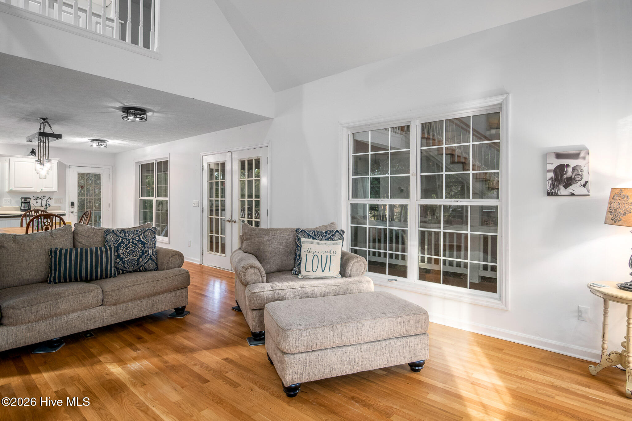 100549420 | Photo 11