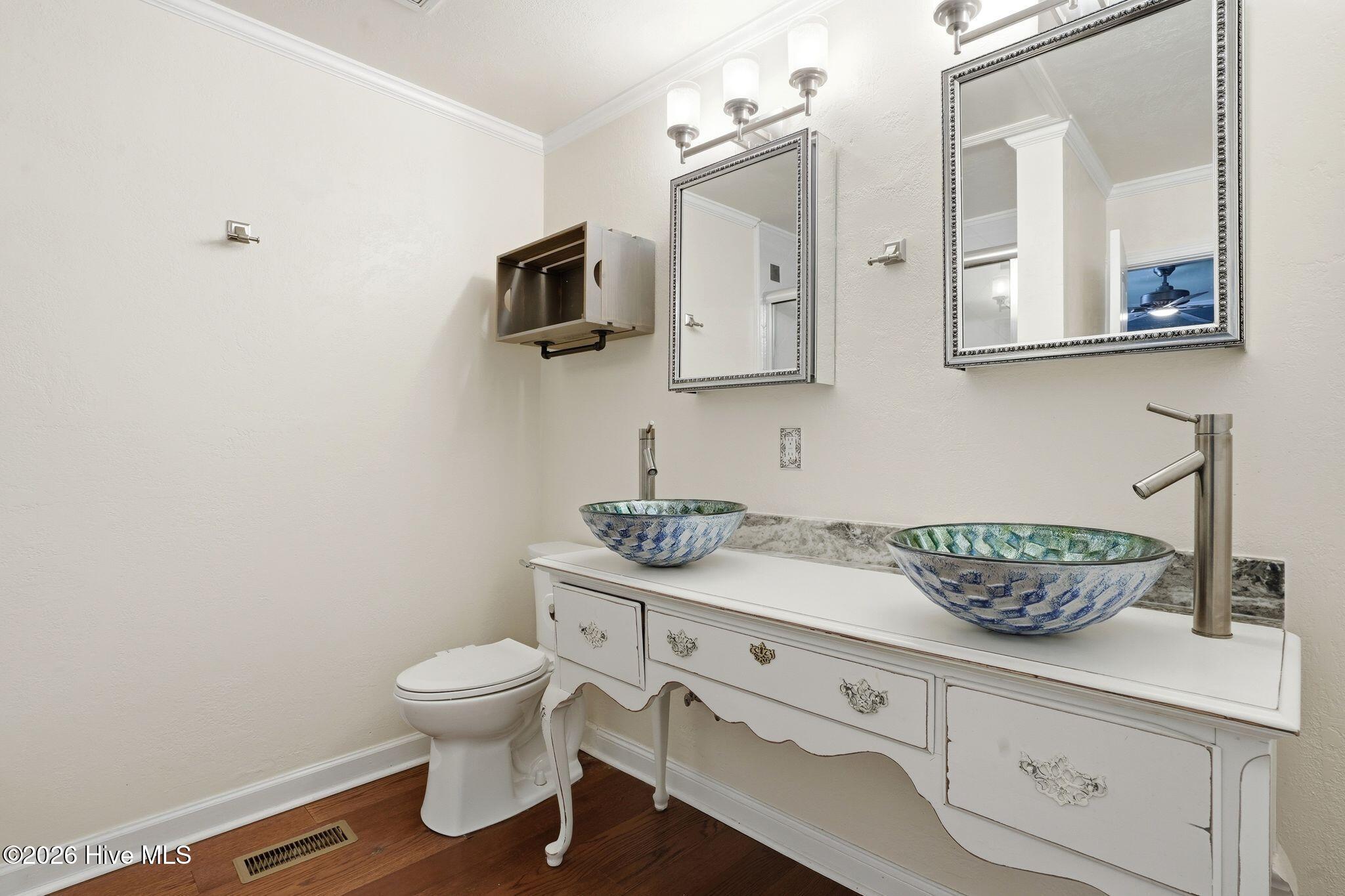 100559887 | Photo 32