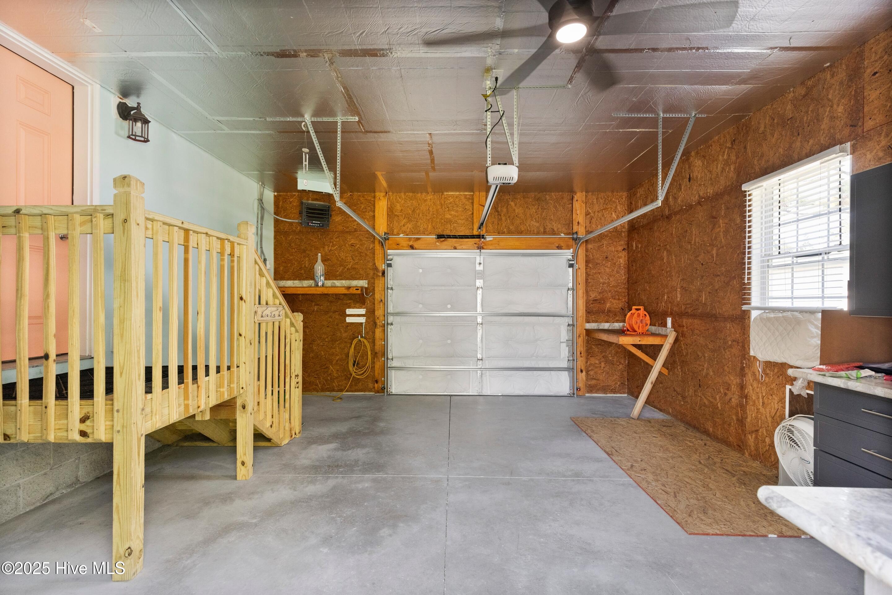 100531794 | Photo 33