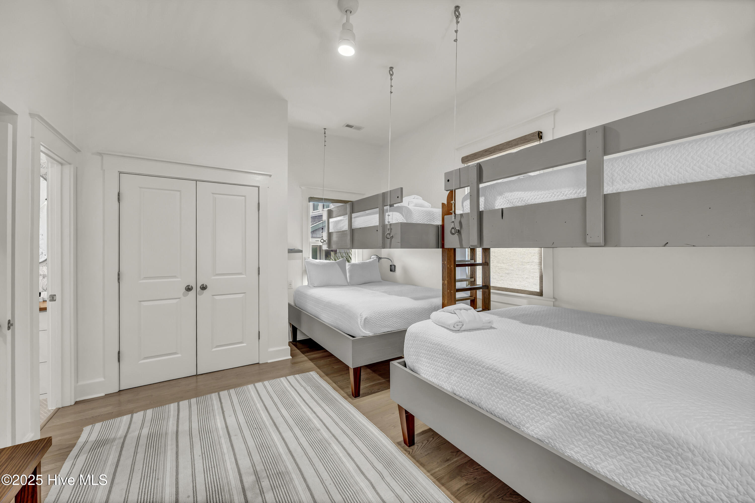 100536845 | Photo 21