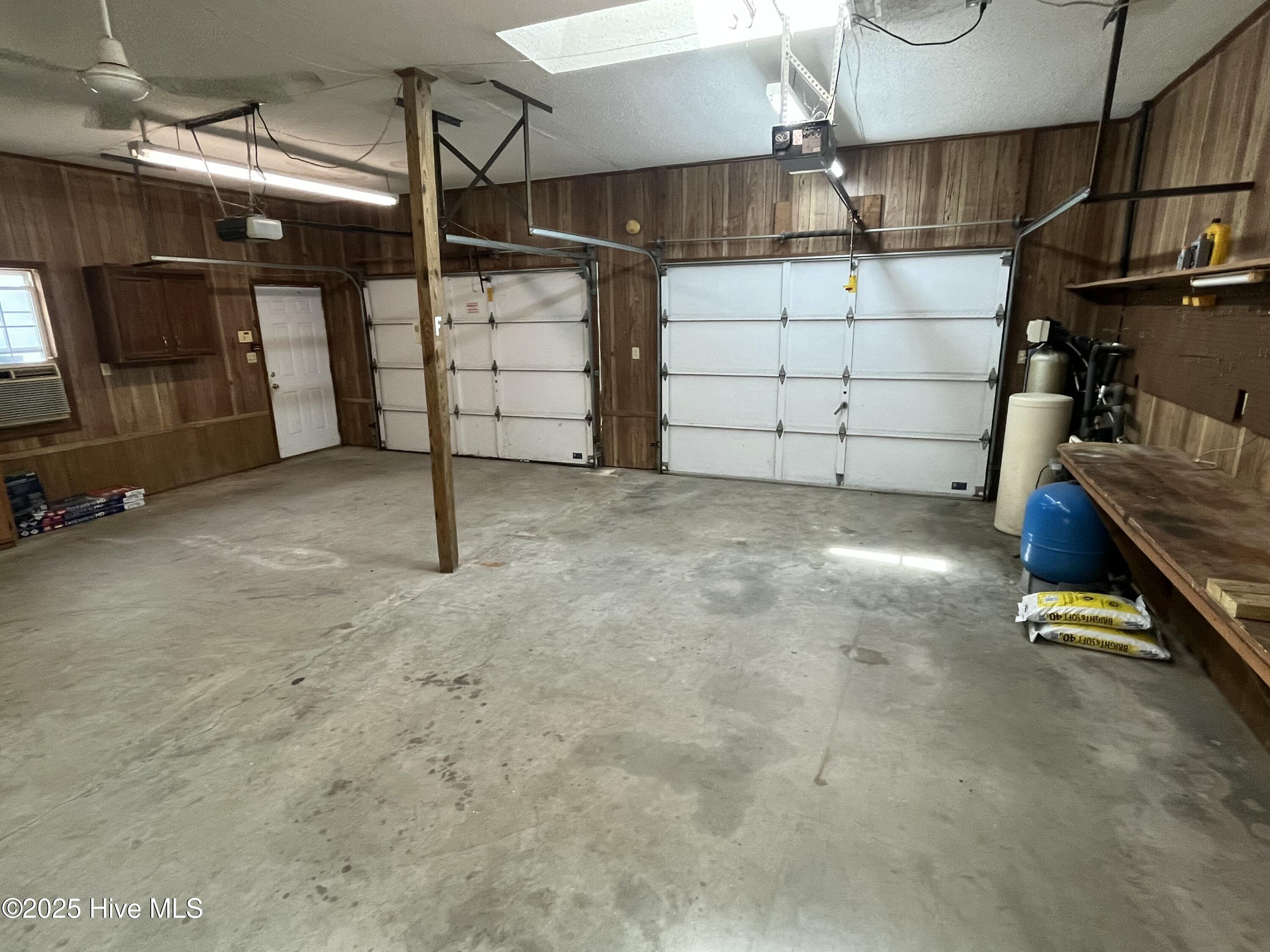 100539839 | Photo 38