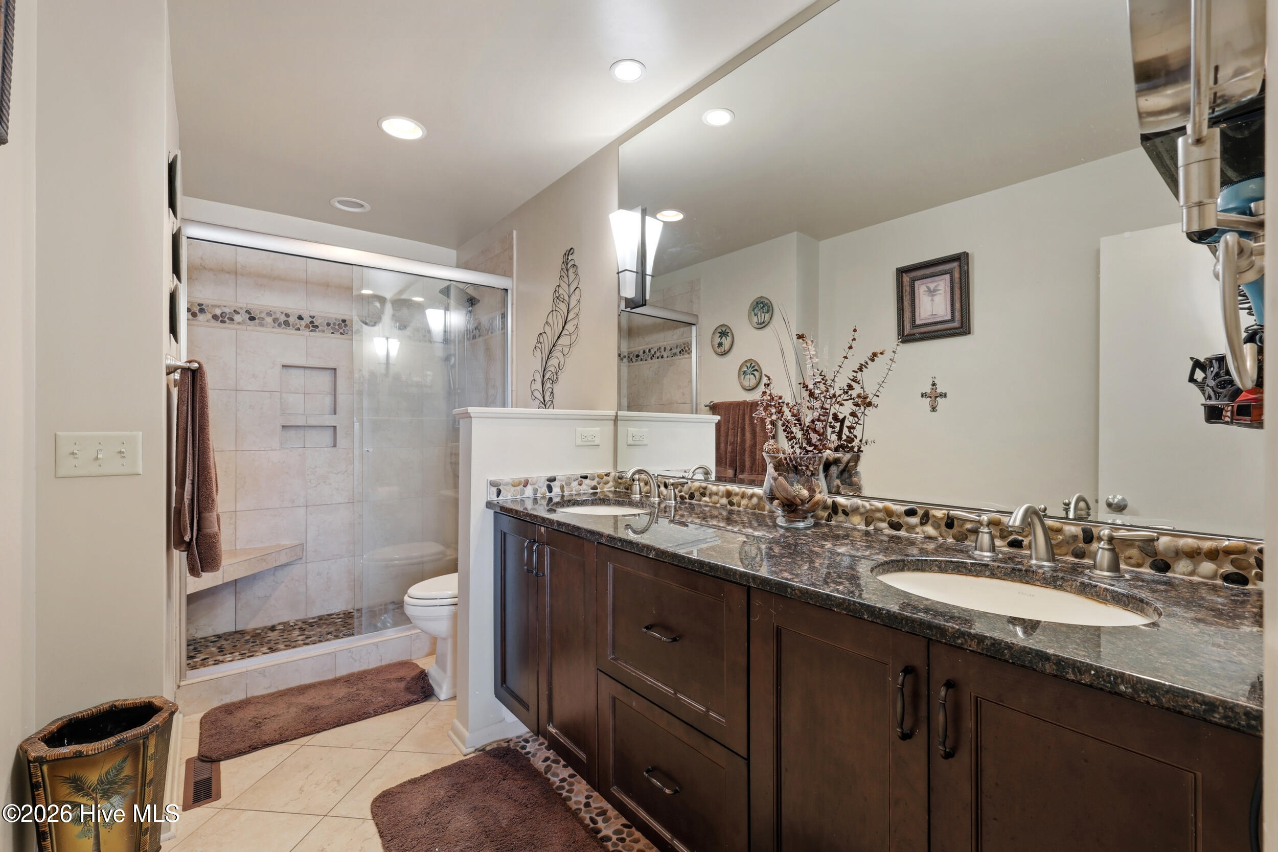 100534046 | Photo 21