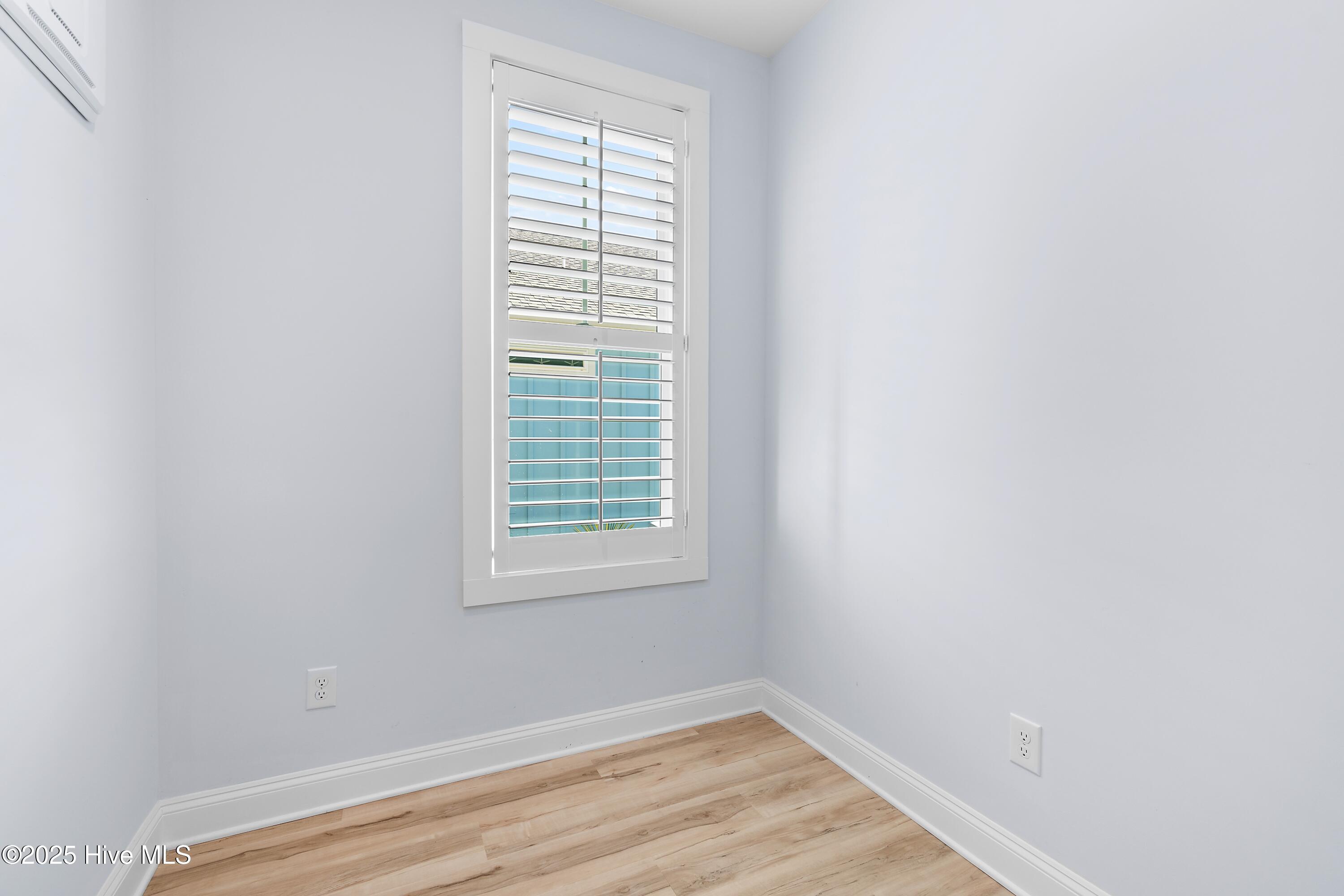 100541024 | Photo 26