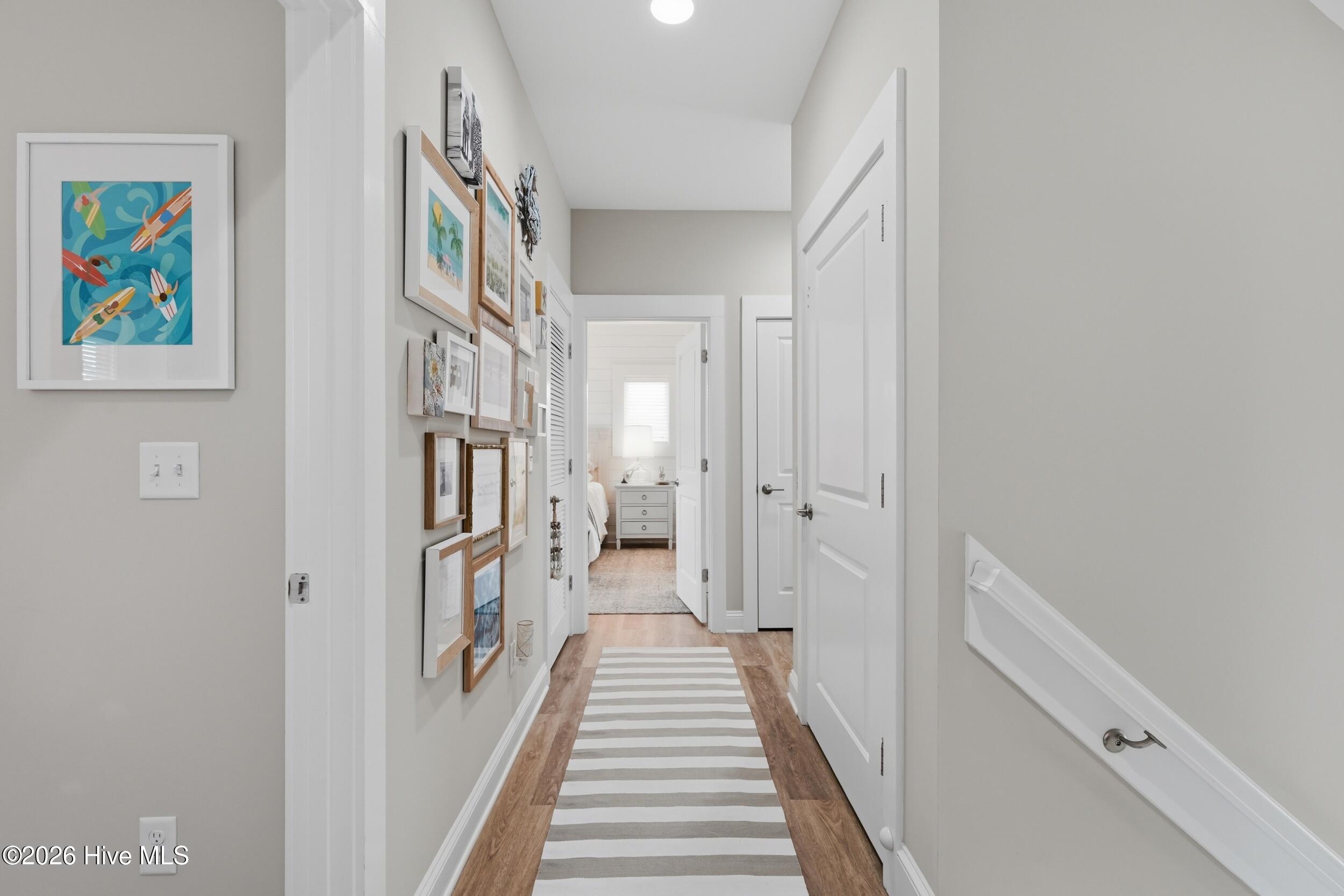 100562493 | Photo 25