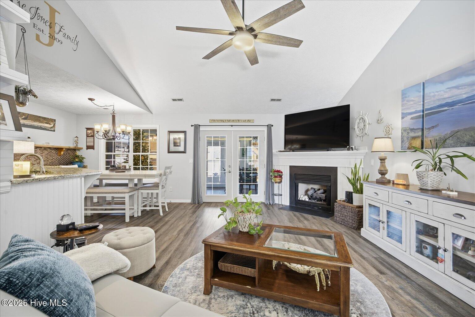 100544884 | Photo 15