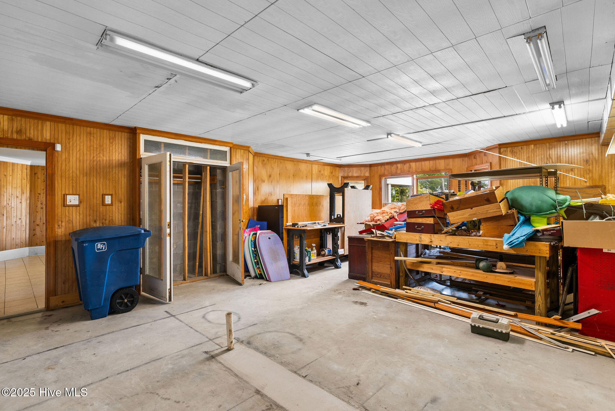 100556700 | Photo 63