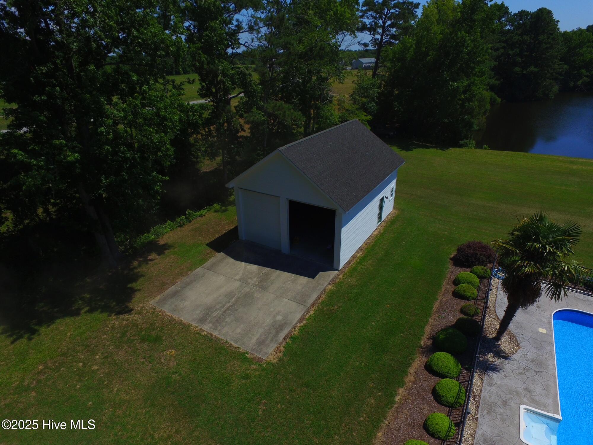 104 Perry's Way drone shot of detached 2