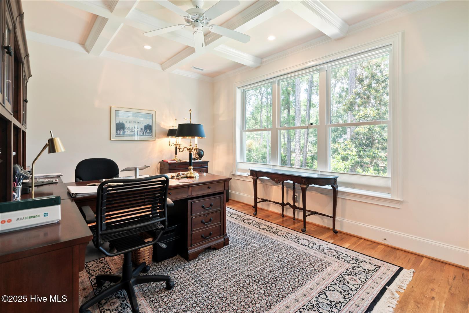 100518615 | Photo 59