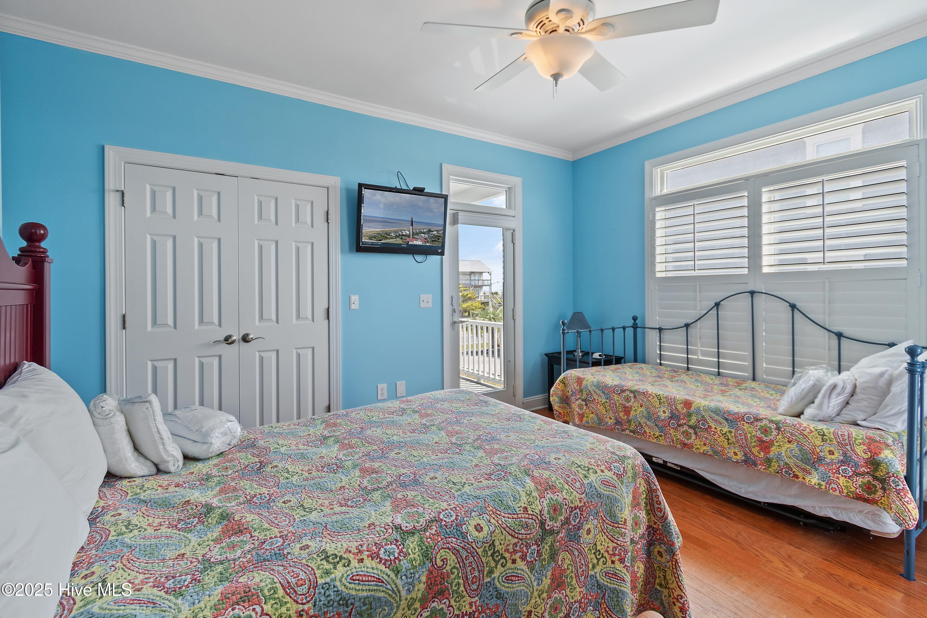 100504065 | Photo 40