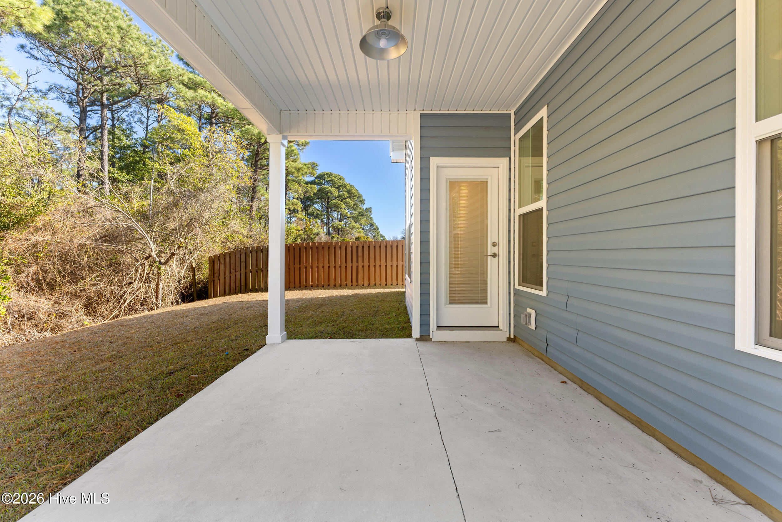 100549765 | Photo 32