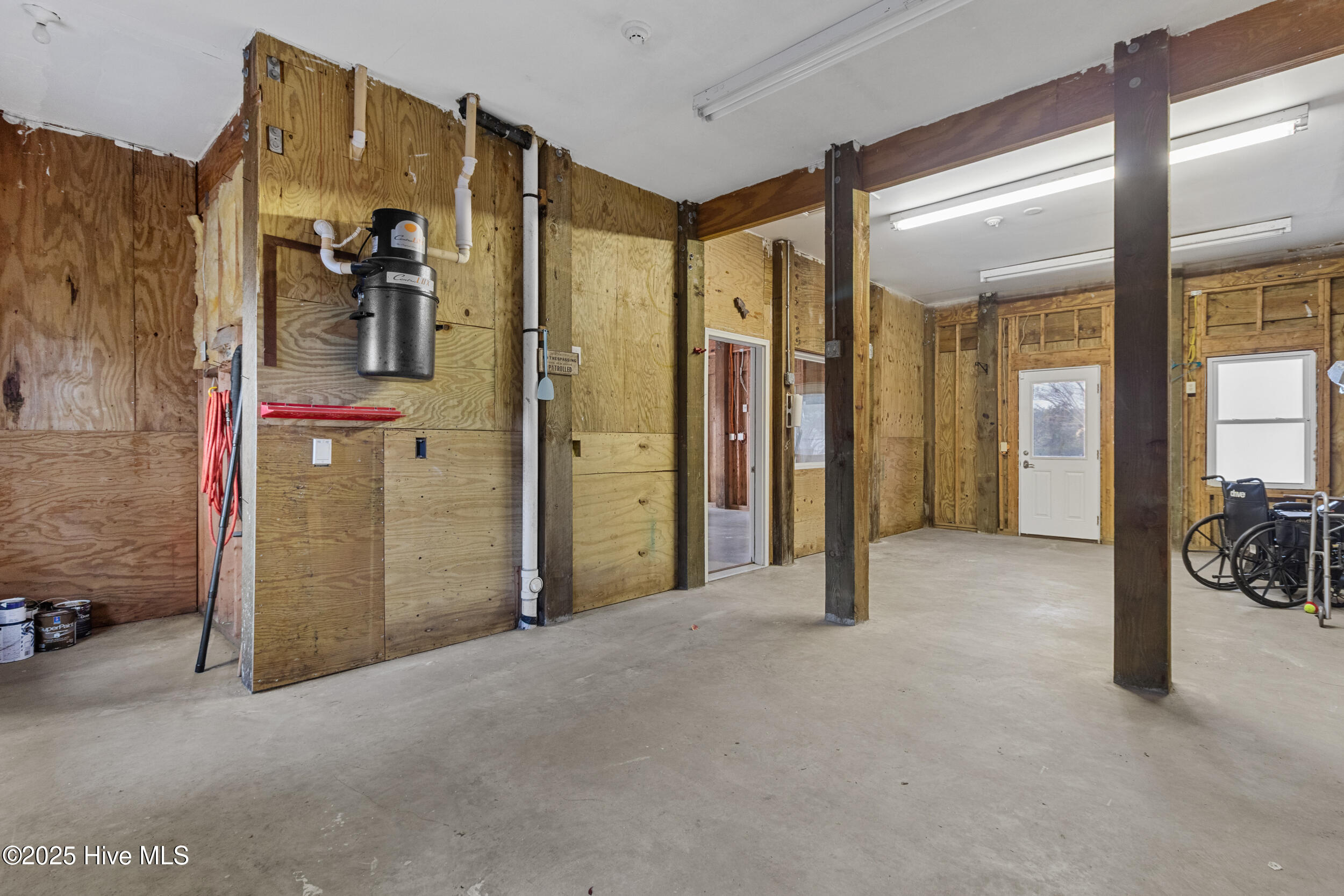 100538767 | Photo 45