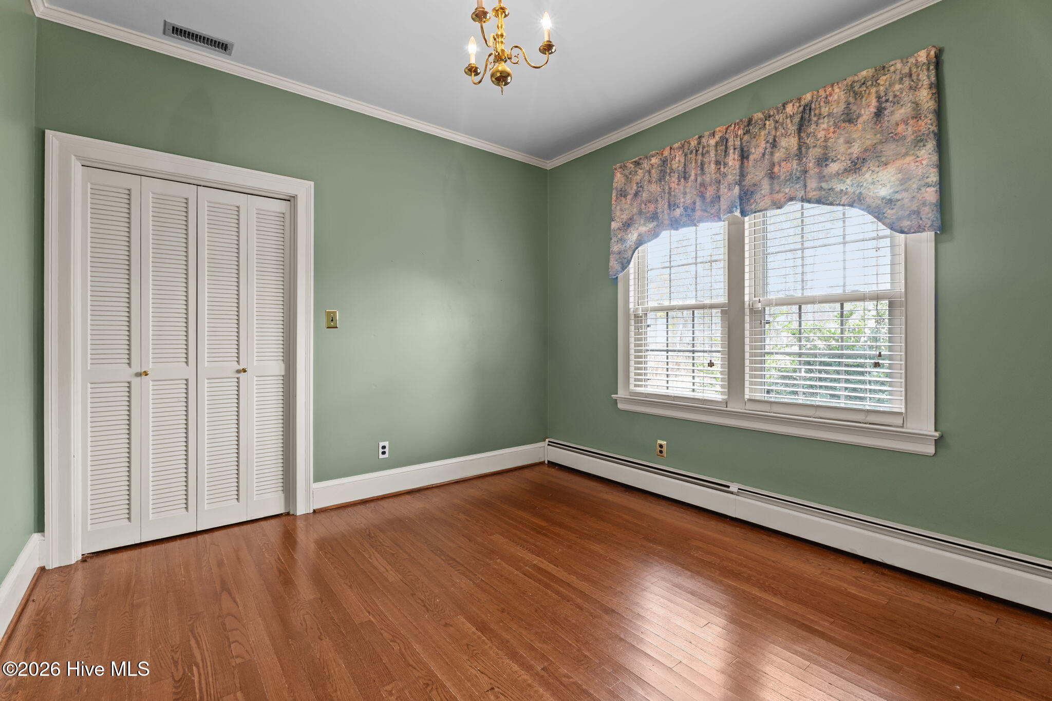 401 Brentwood Drive N