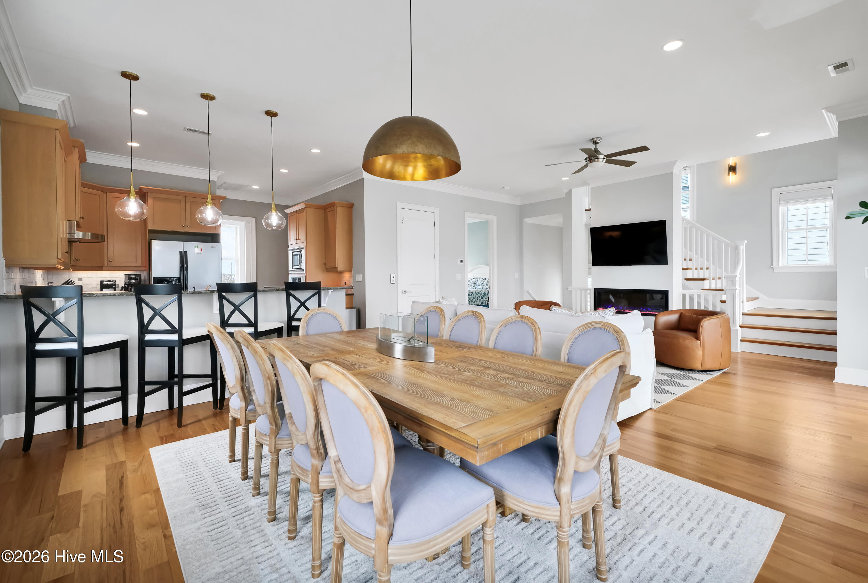 100561238 | Photo 27