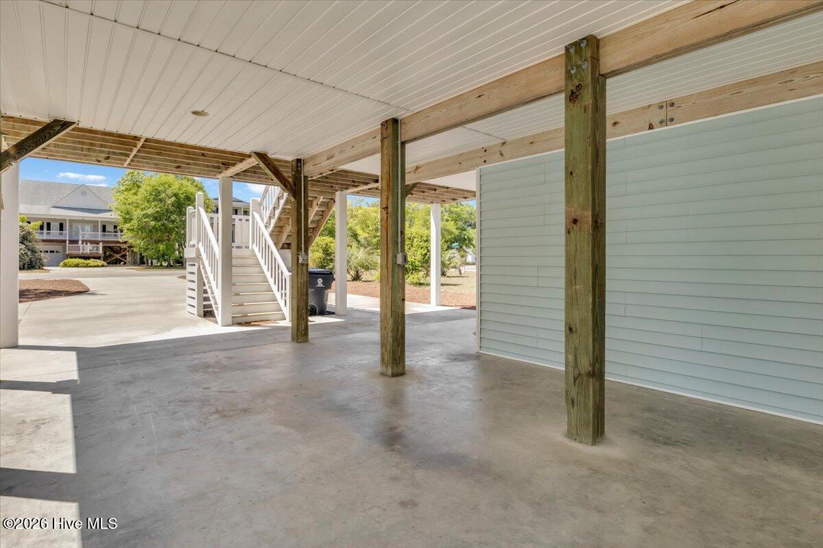 100569217 | Photo 55