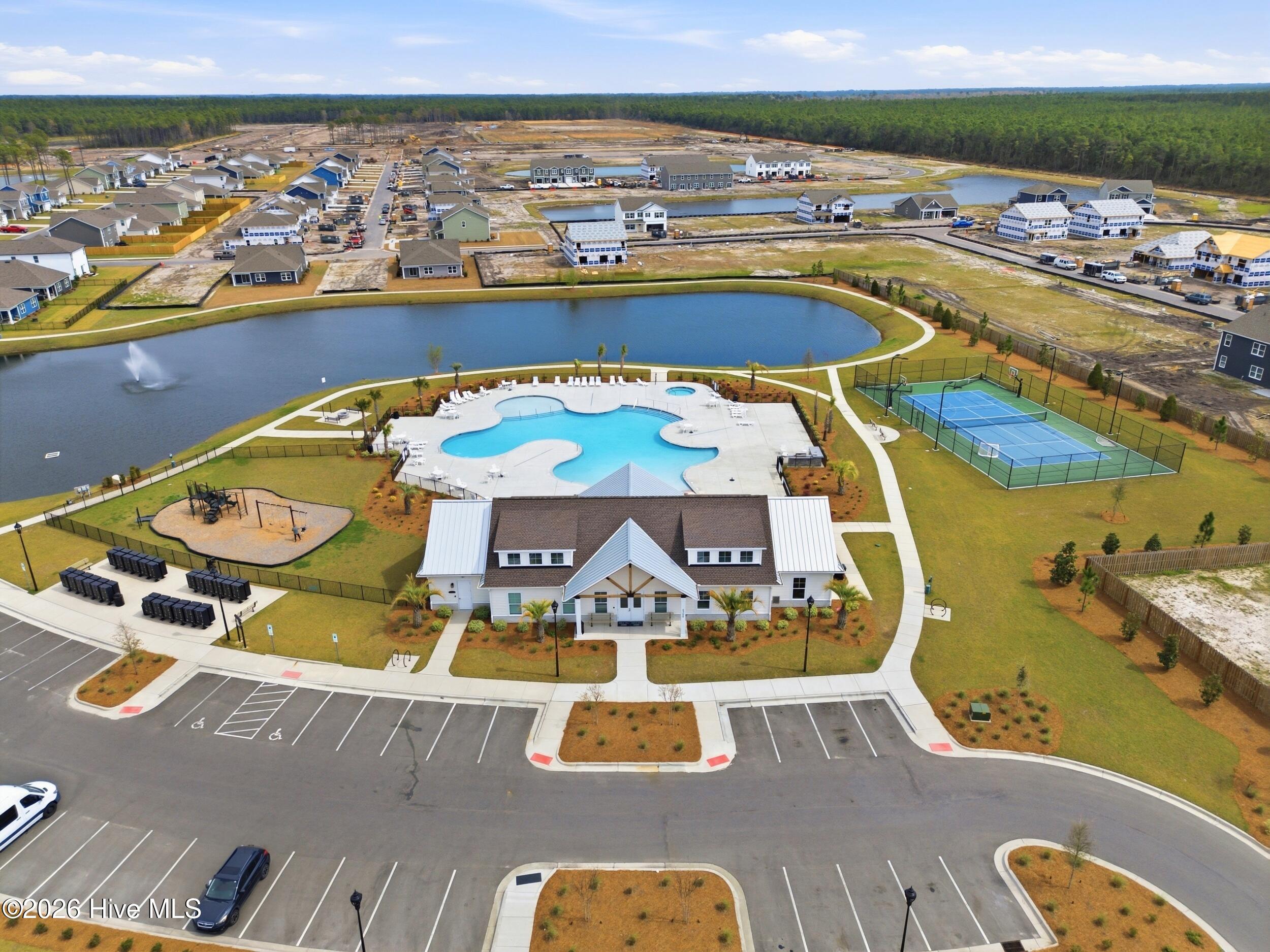 100558236 | Photo 54