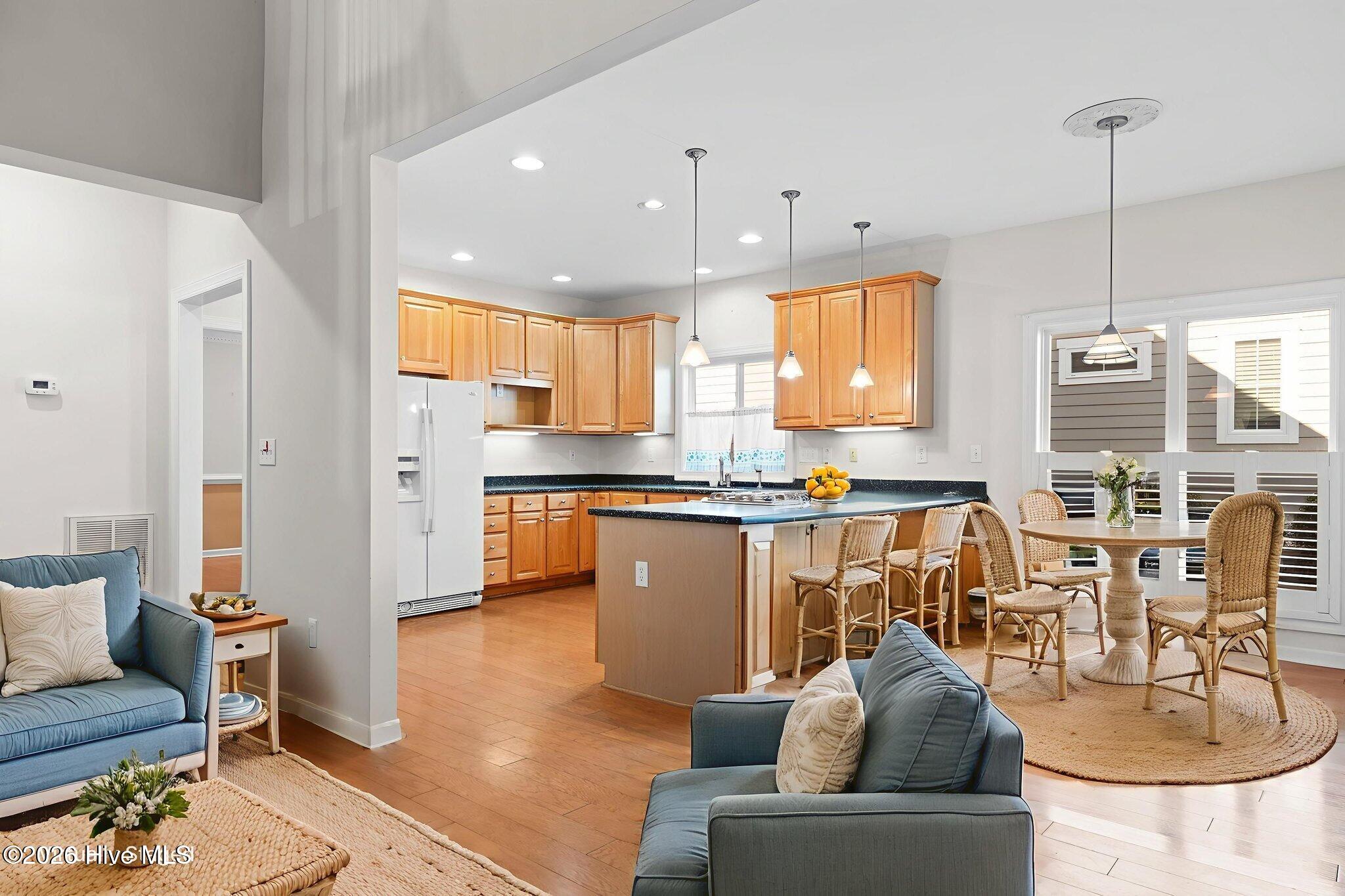 100551669 | Photo 41