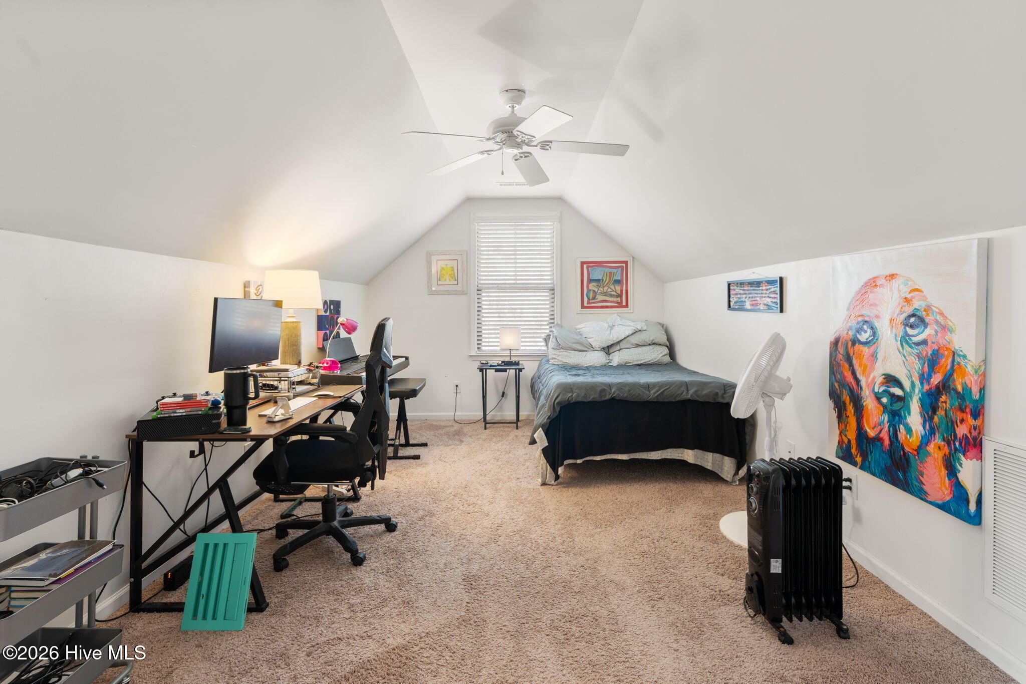 100557369 | Photo 38