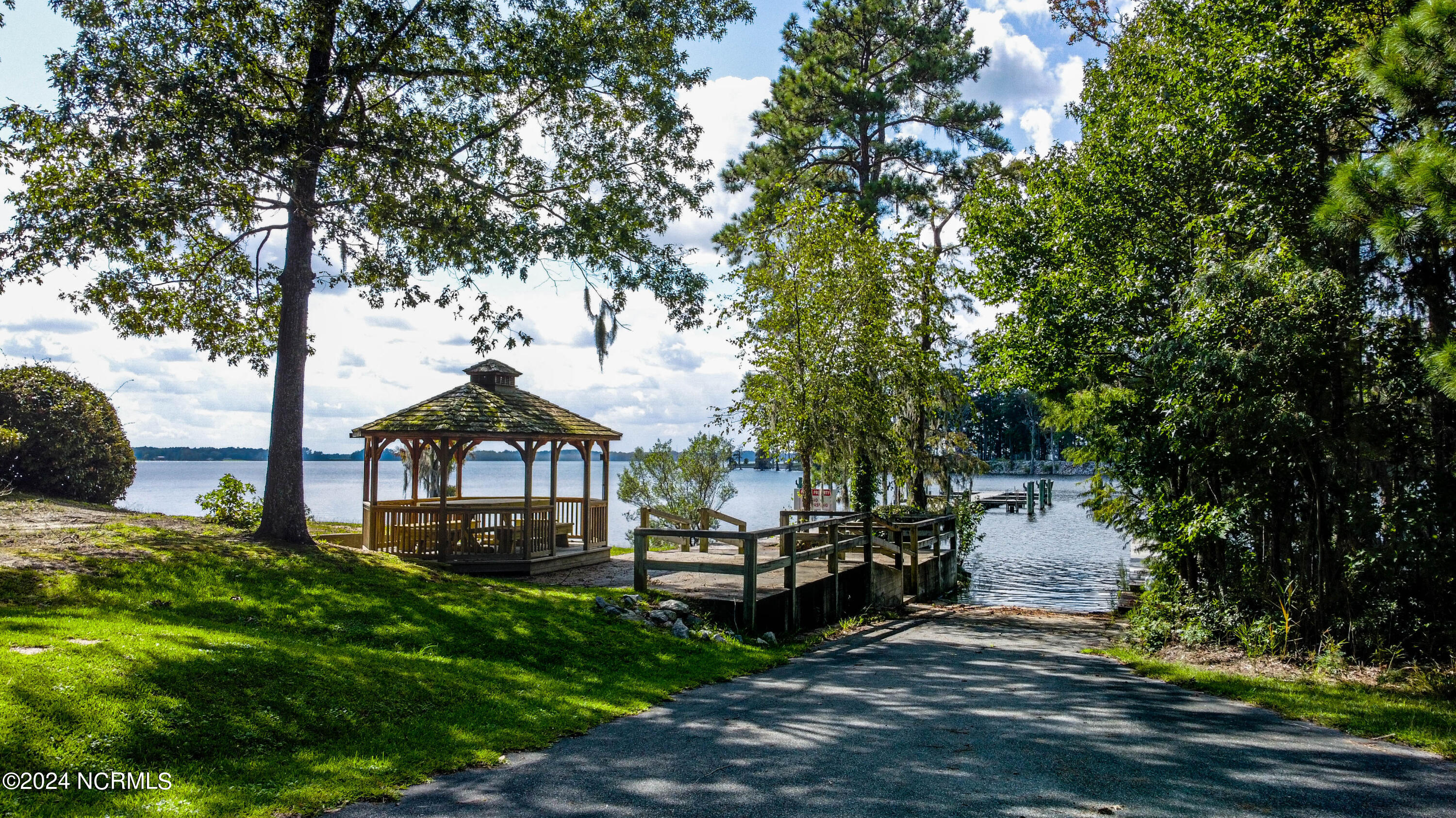 43d Eagles Nest Court, Hertford, NC, 27944