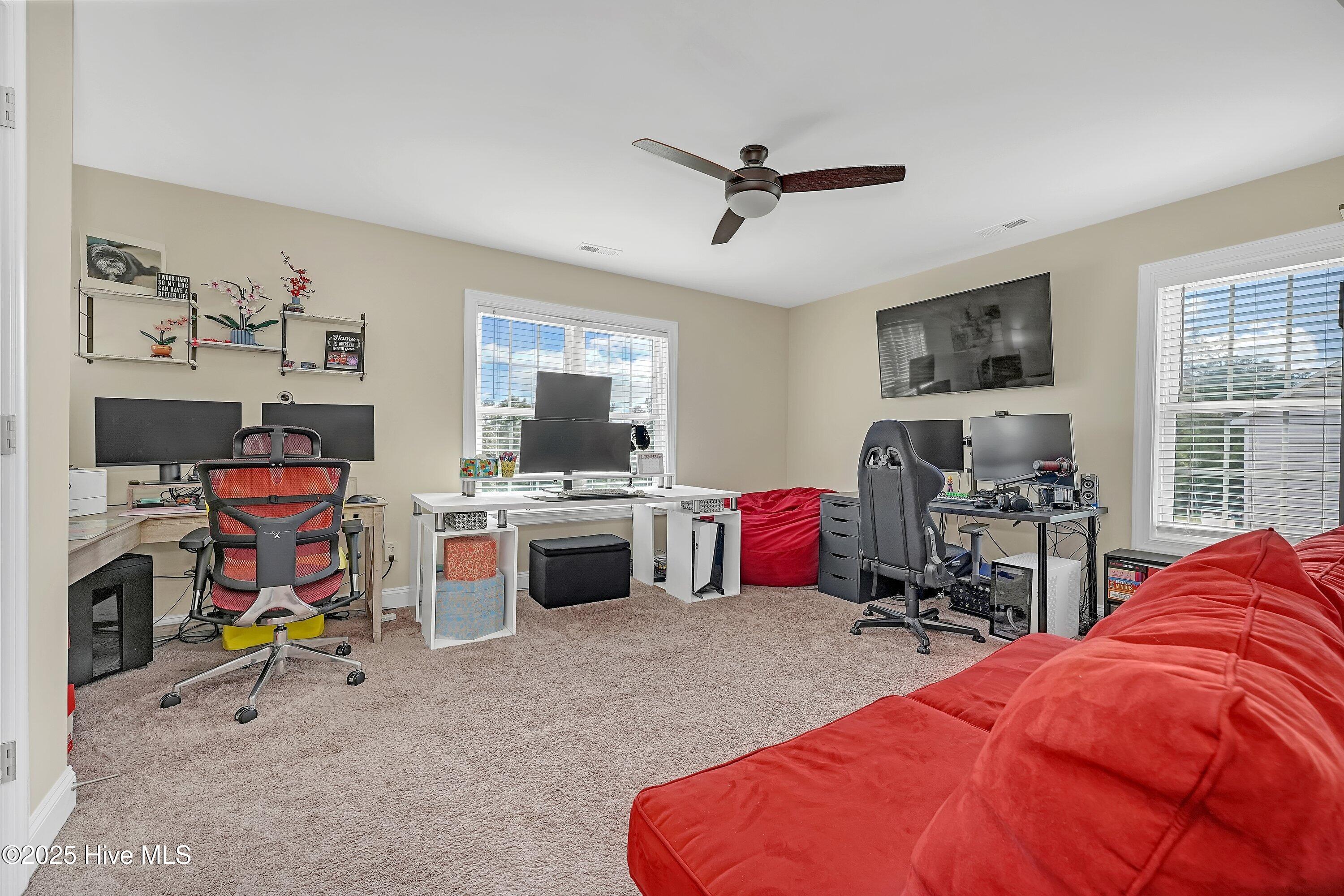 100530262 | Photo 34