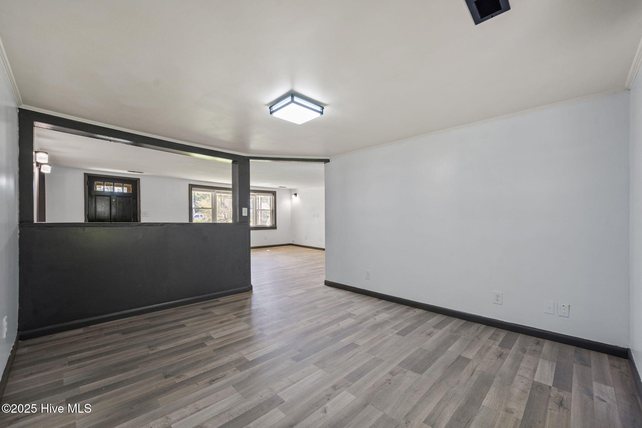 100534081 | Photo 14