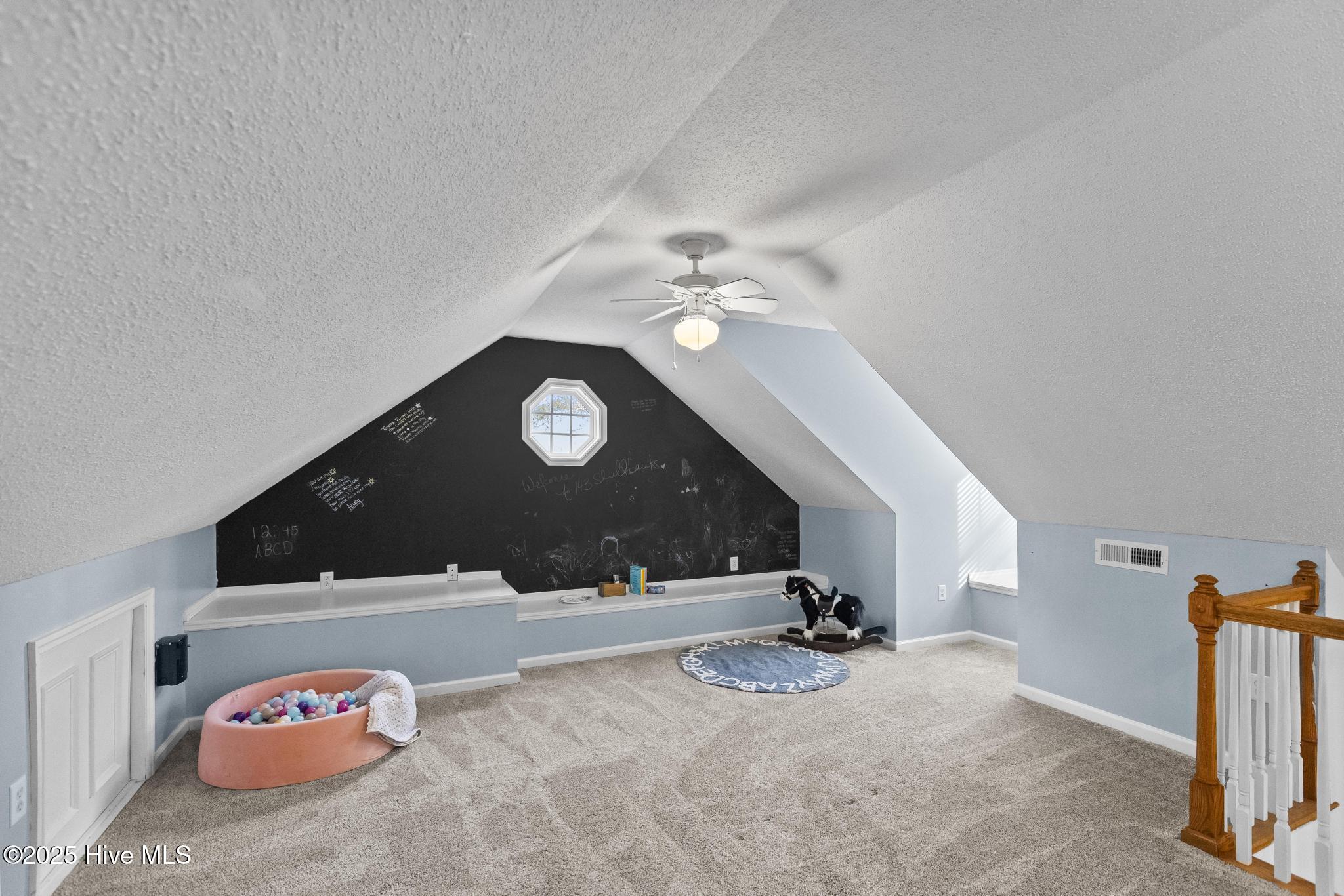 100546183 | Photo 53