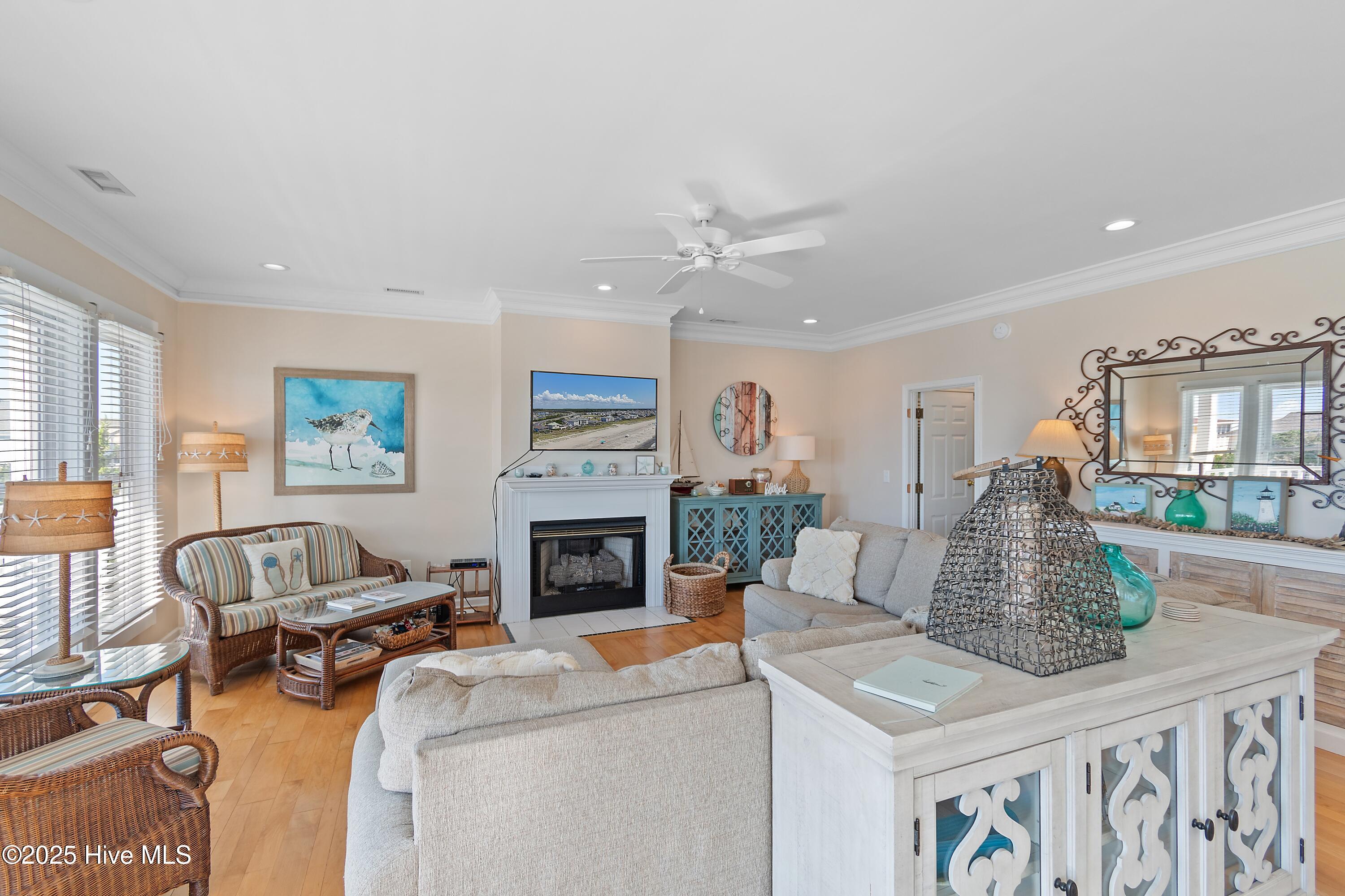 100536498 | Photo 22