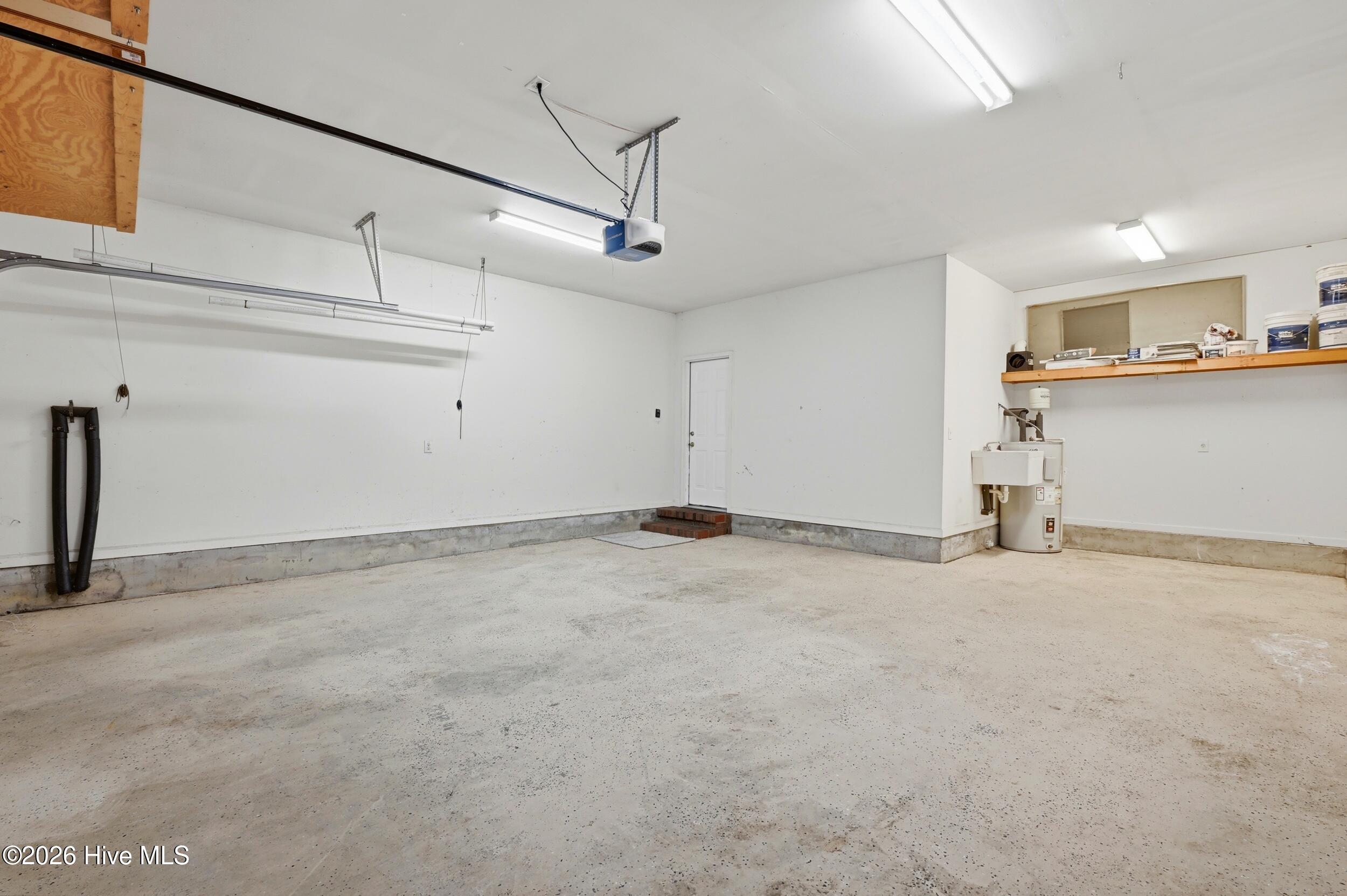 100559953 | Photo 39