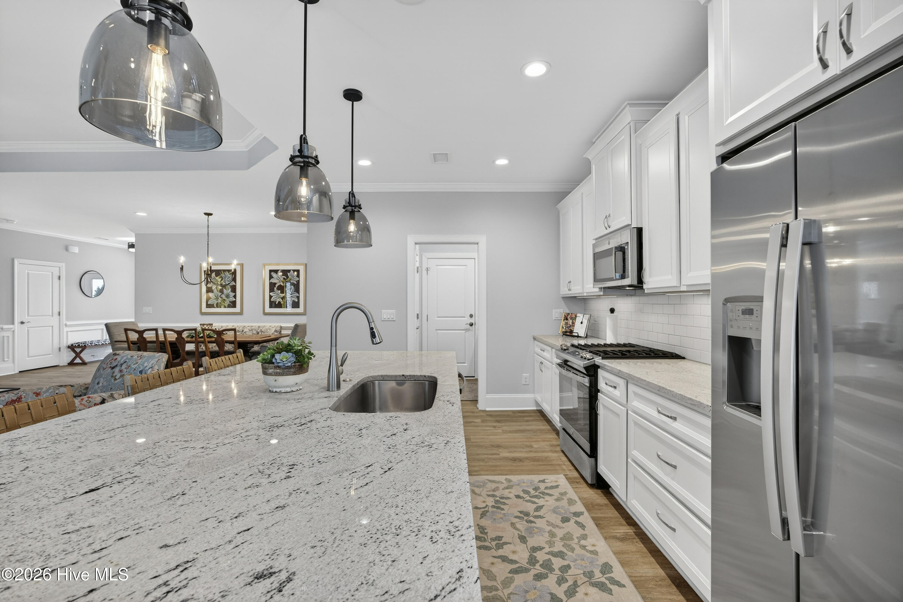 100551678 | Photo 29