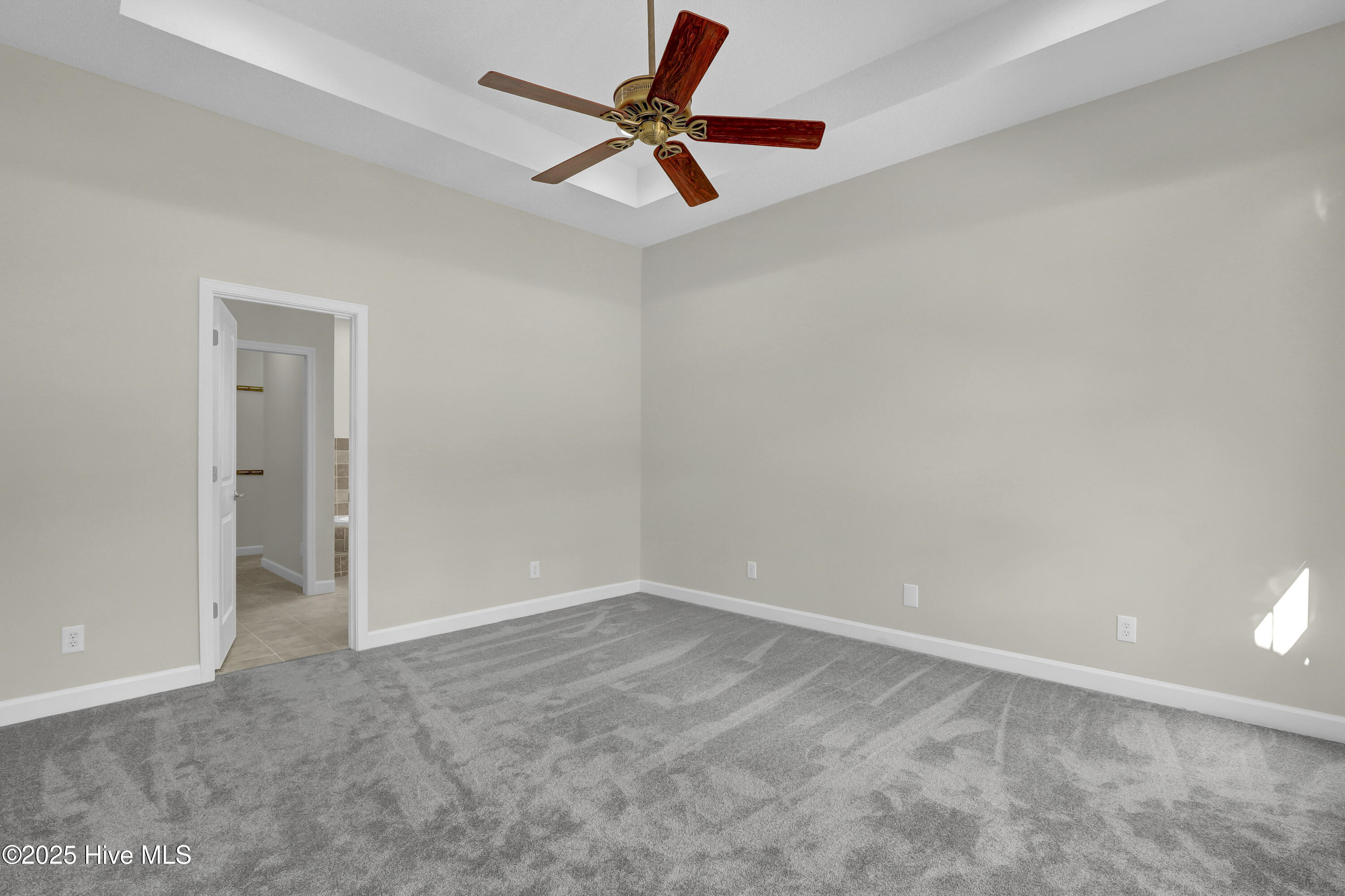 100539078 | Photo 14